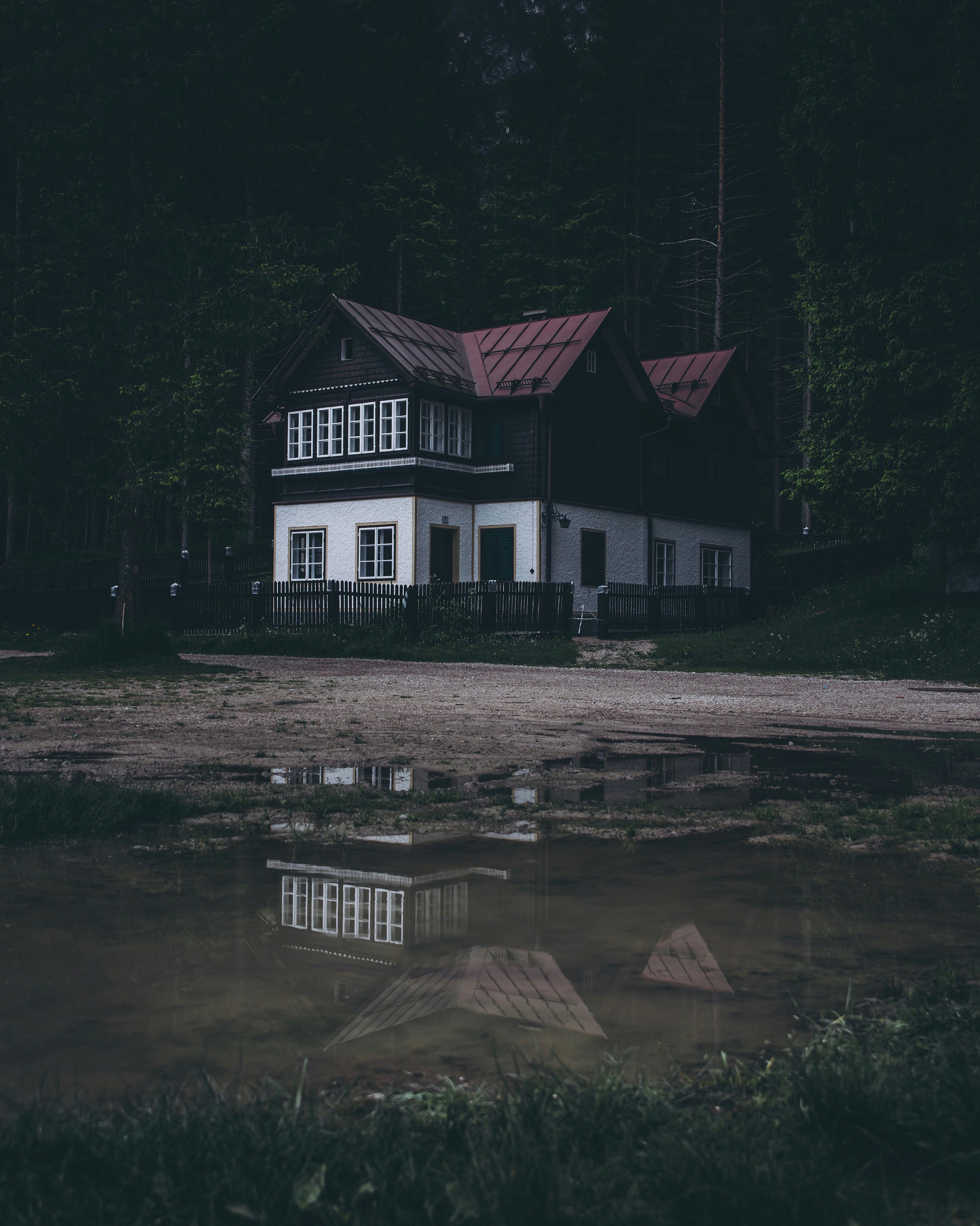 Rain House Pictures Download Free Images on Unsplash