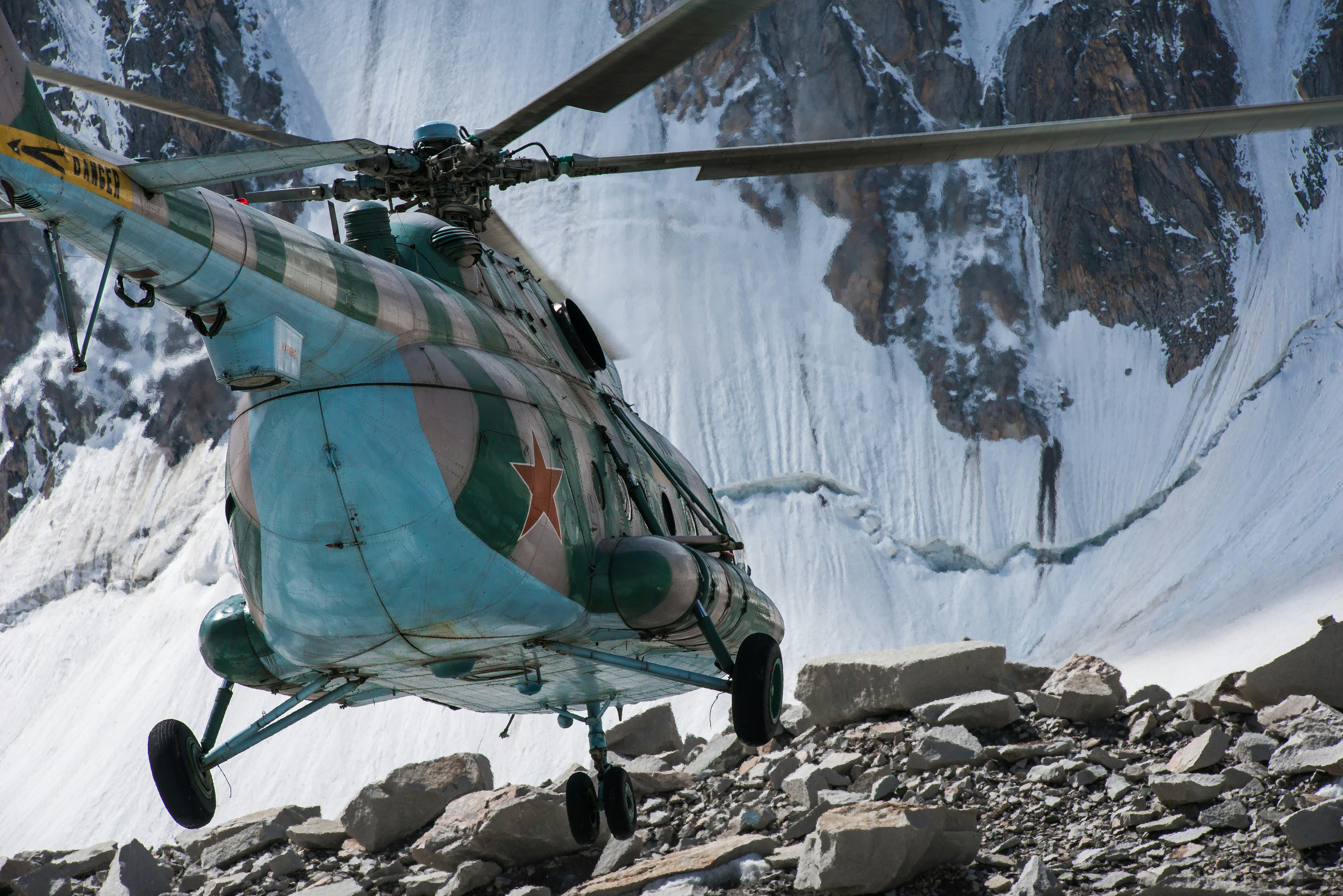 Вертолет в горах фото Мастер класс военные поделки "Вертолётчики в Афганистане" 2023, Актанышский райо