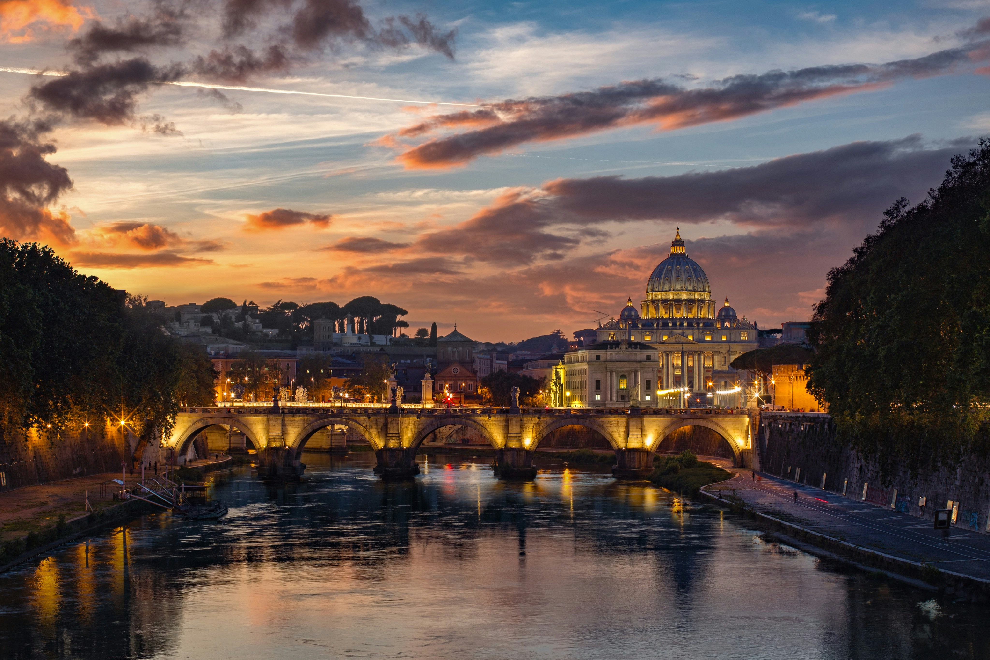 photo-1508901038105-aca6c28a8cf6