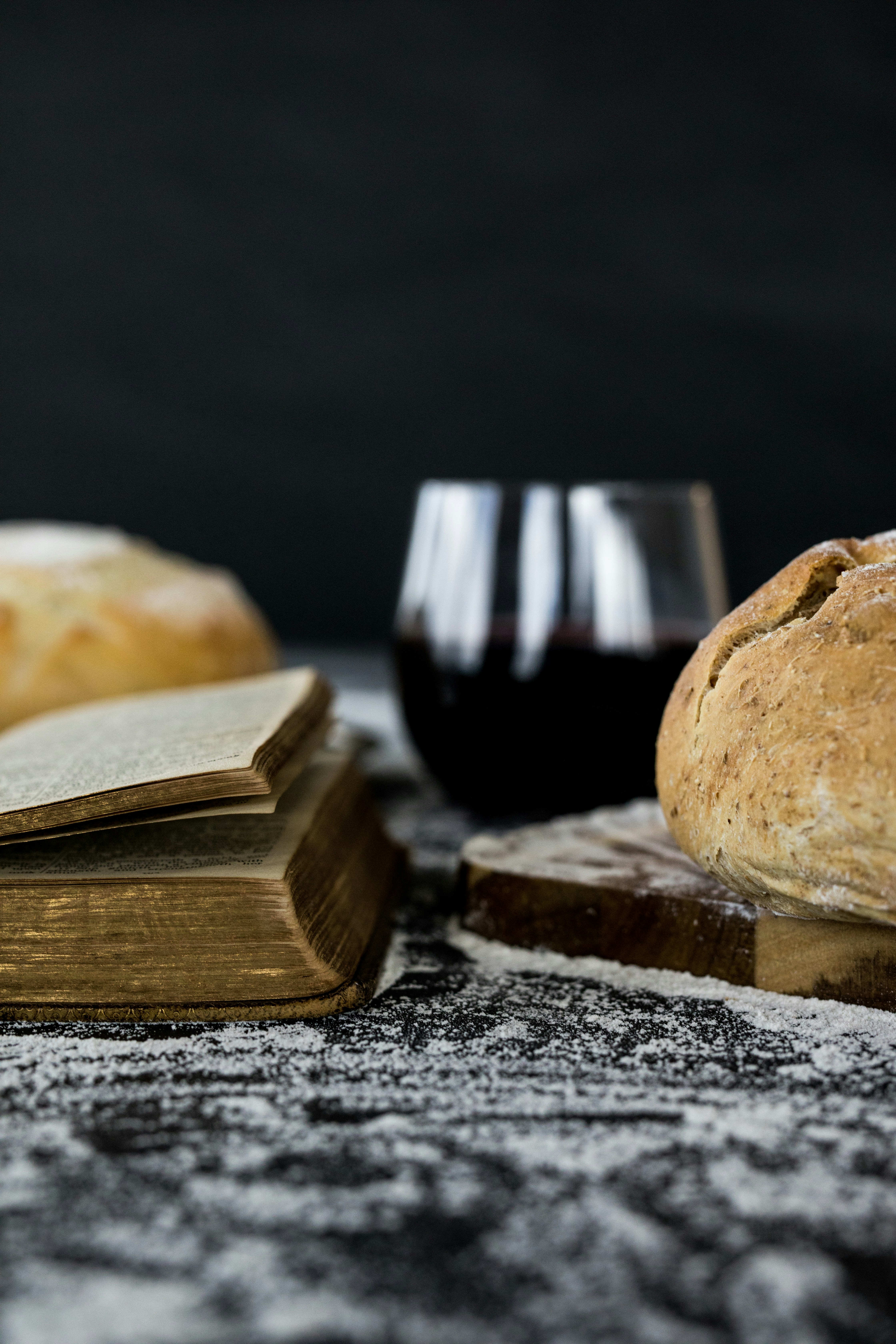 Breaking Bread Pictures Download Free Images on Unsplash