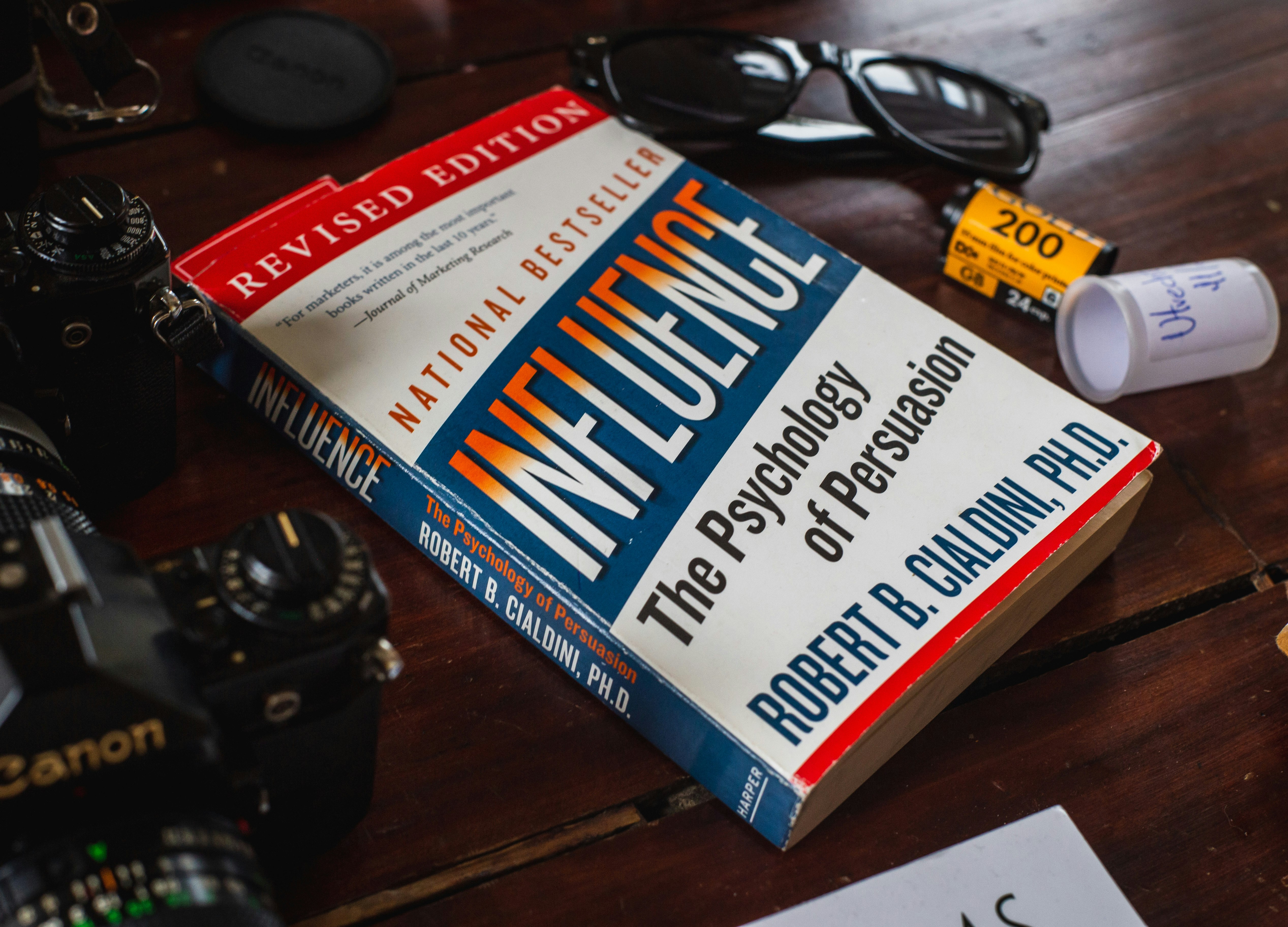 robert b cialdini books