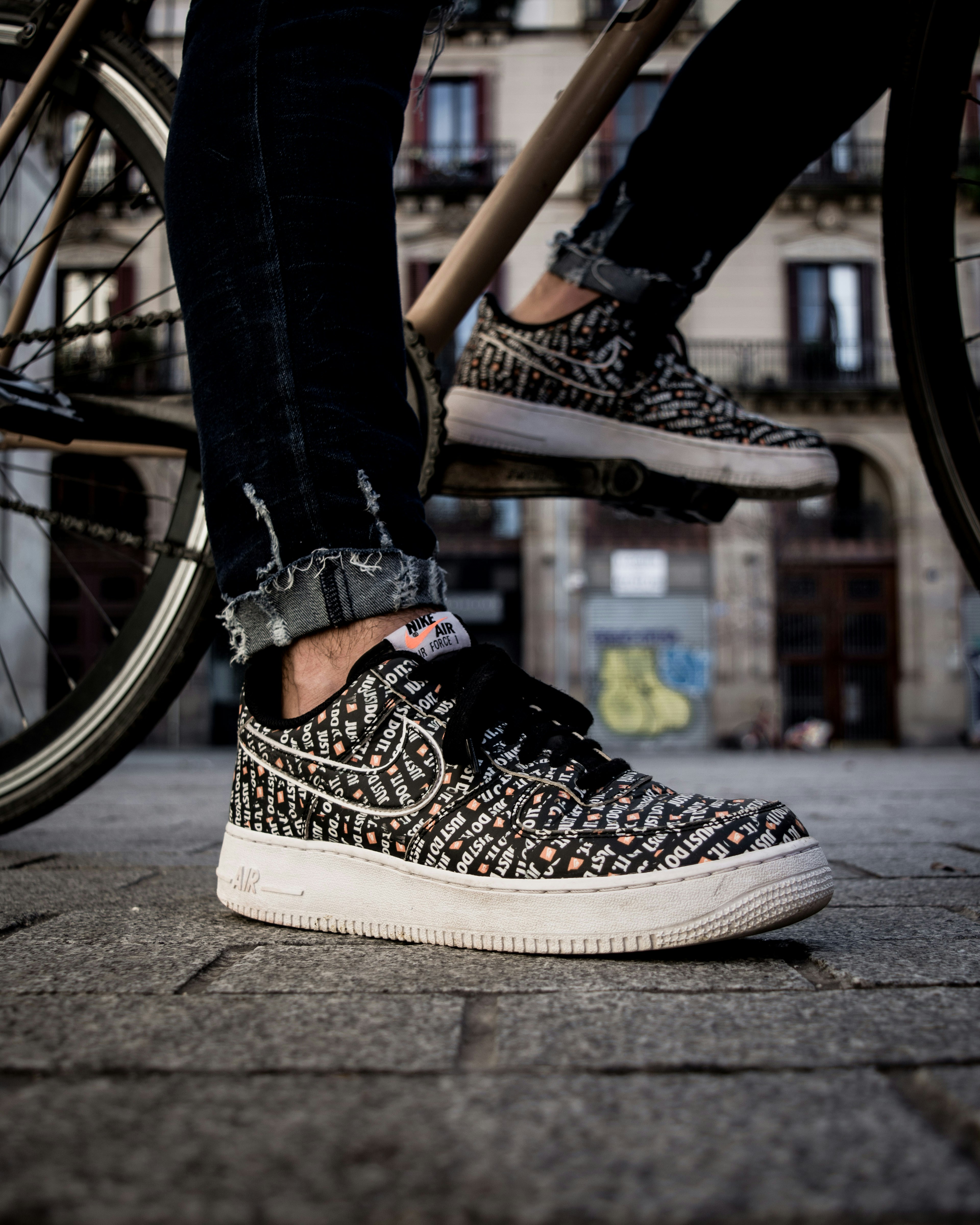 Nike Sneakers Pictures Download Free Images on Unsplash