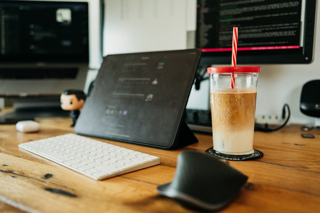 Modern Desk Pictures | Download Free Images on Unsplash