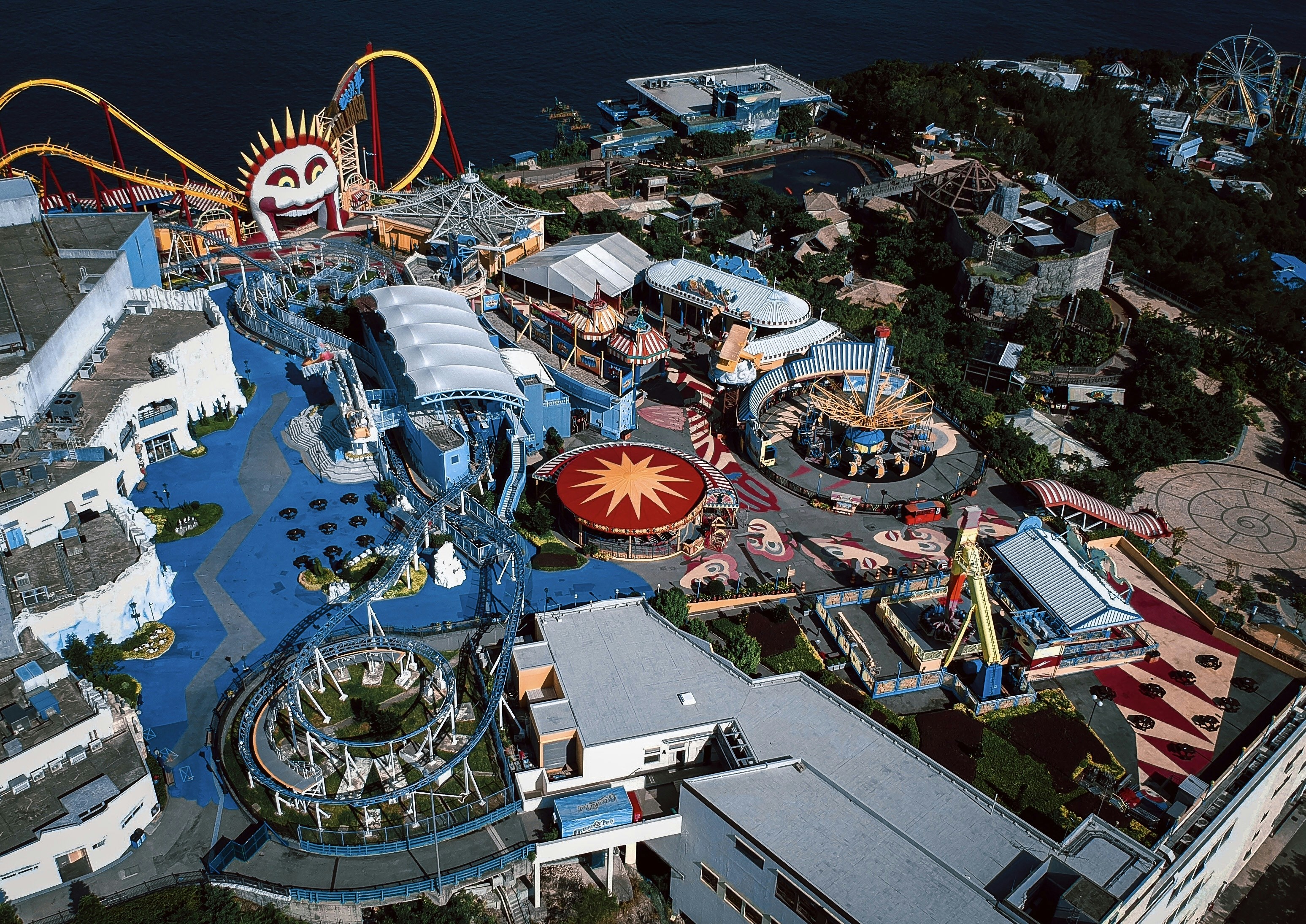 100+ Theme Park Pictures | Download Free Images on Unsplash