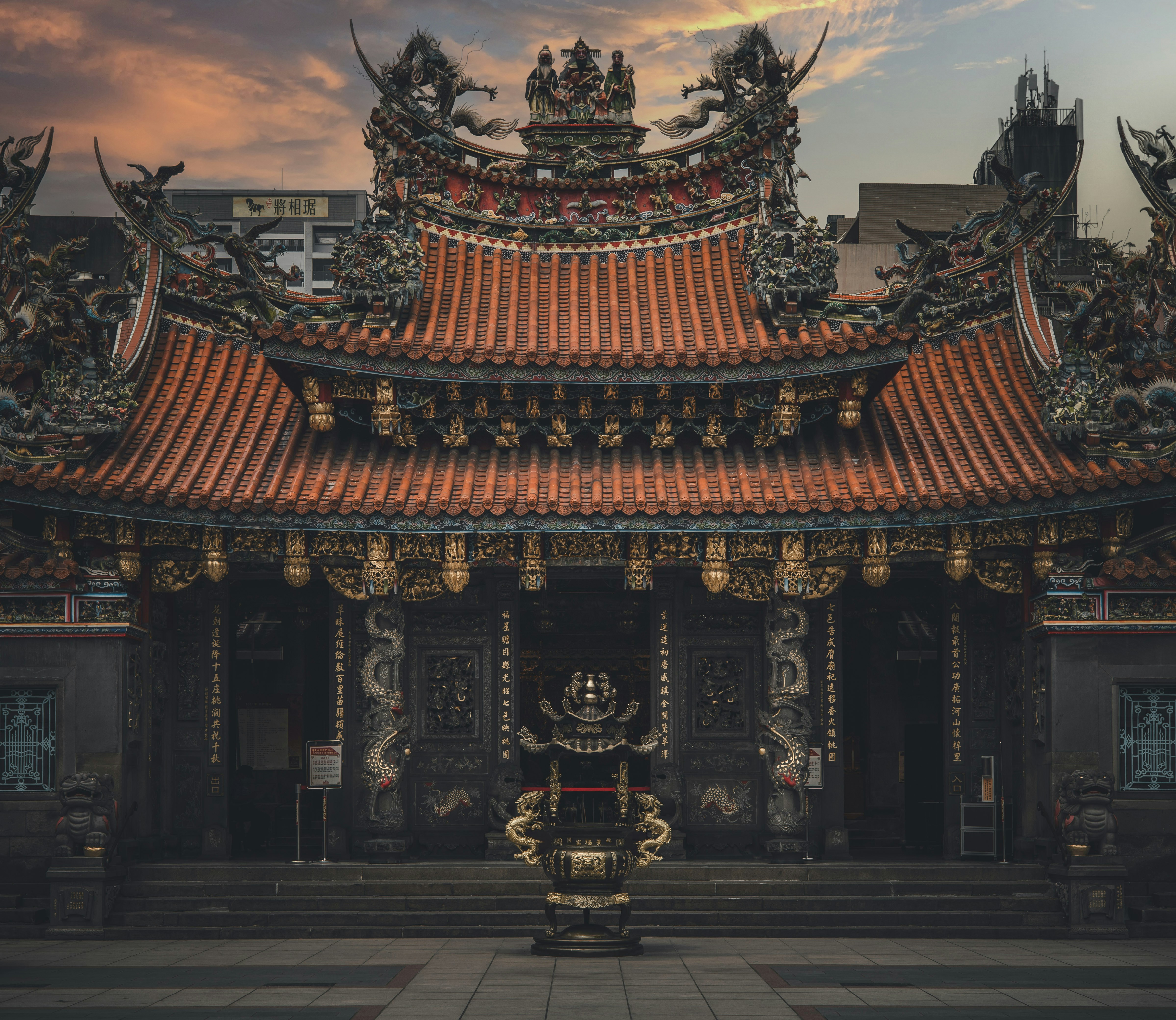 Chinese Temple Pictures | Download Free Images on Unsplash