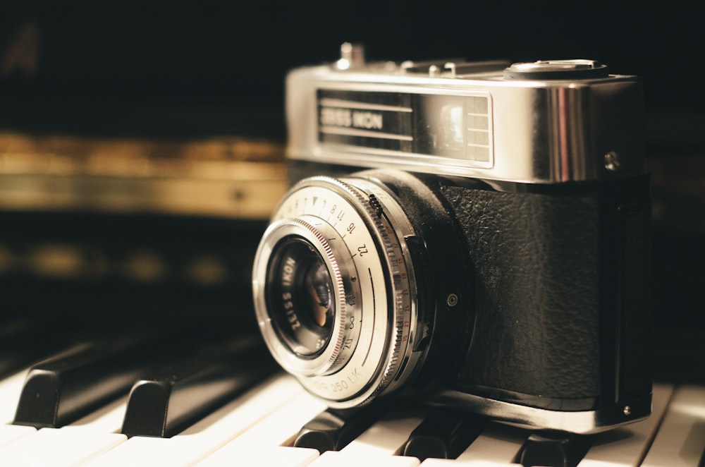 Vintage Camera Pictures Download Free Images On Unsplash Vintage Camera Pictures Download Free Images On Unsplash