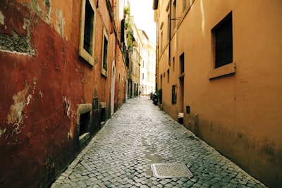 https://images.unsplash.com/34/a1mV1egnQwOqxZZZvhVo_street.jpg?ixlib=rb-4.1.0&q=80&fm=jpg&crop=entropy&cs=tinysrgb&w=400&fit=max