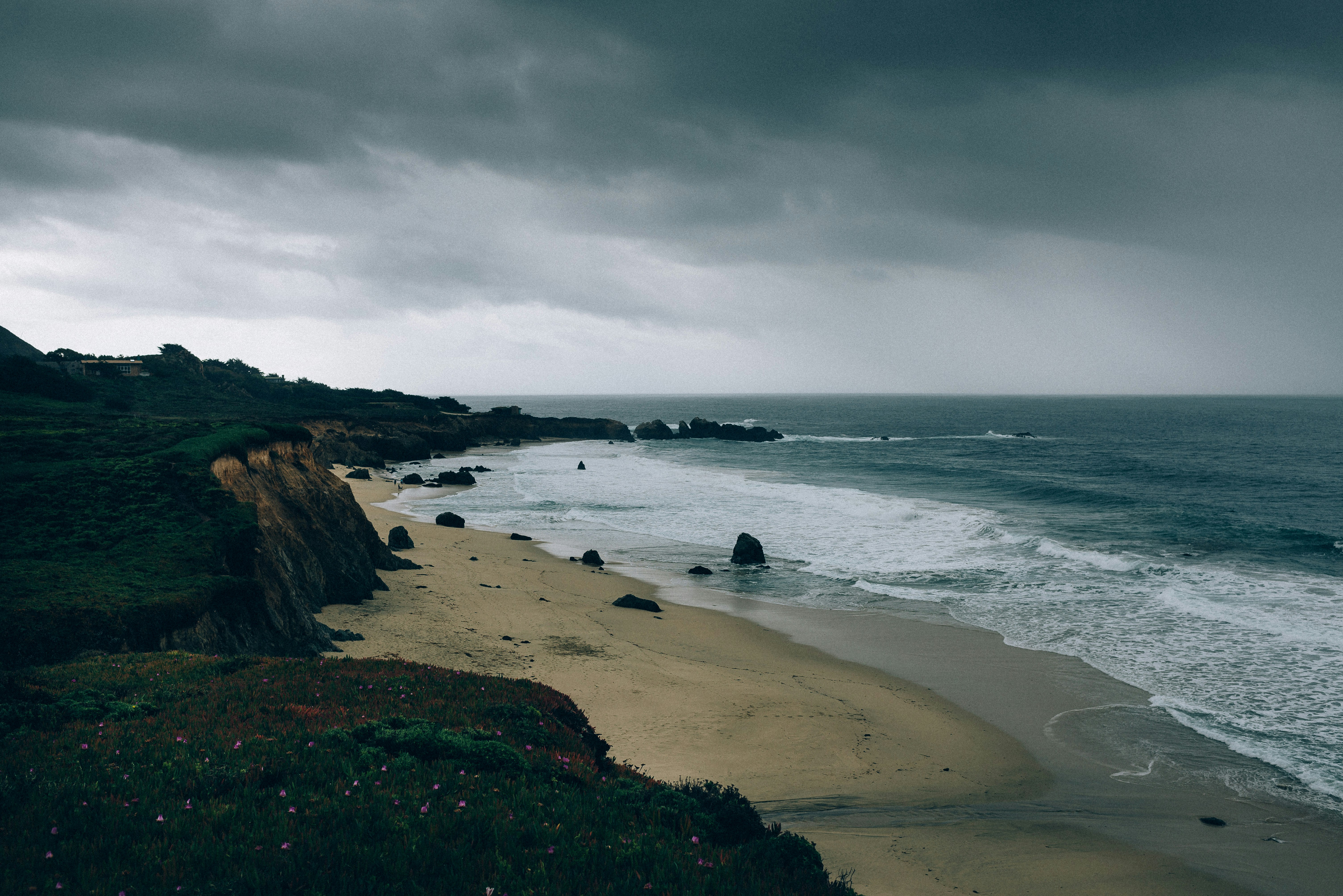 30,000+ Dark Beach Pictures | Download Free Images on Unsplash