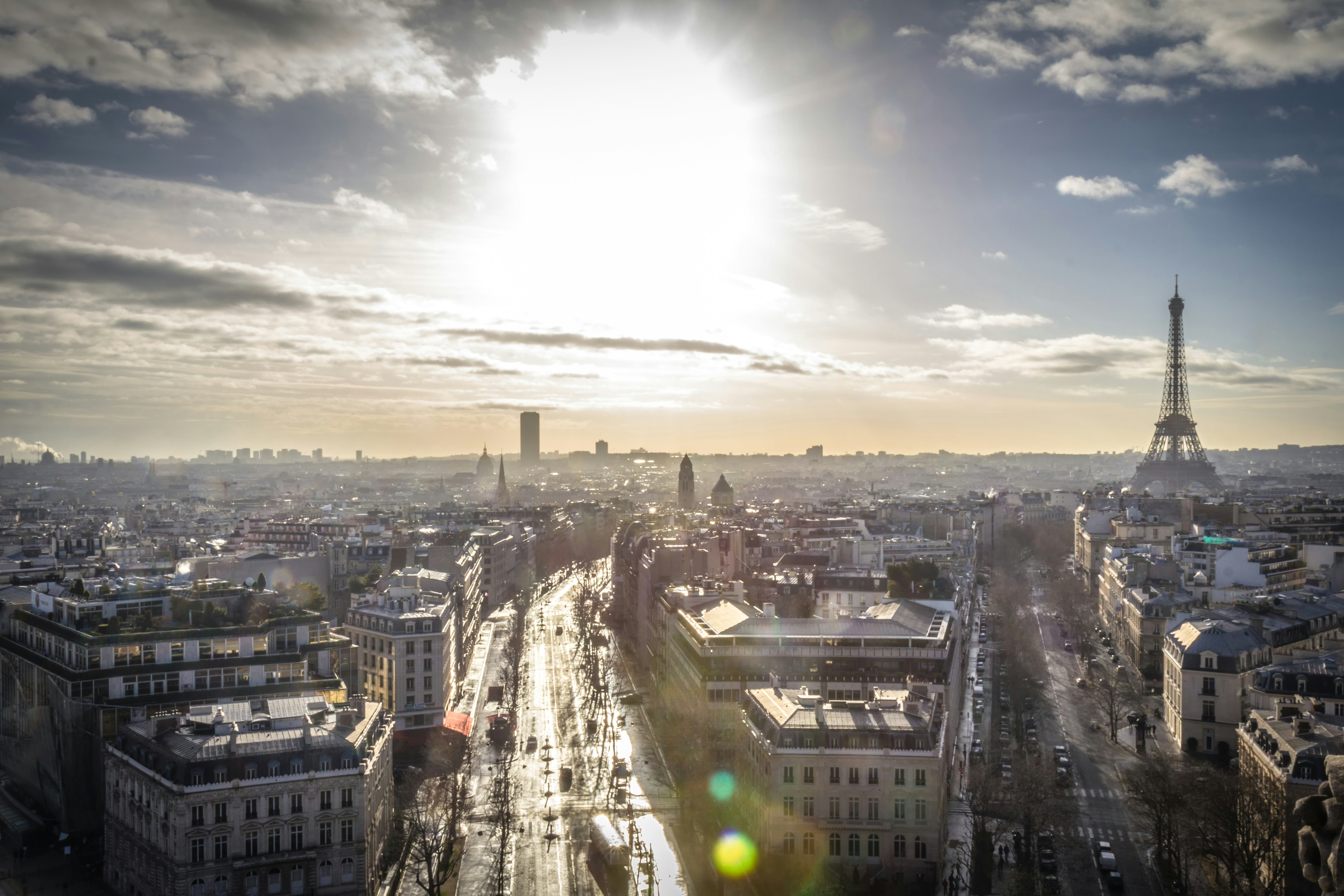 Sunny Paris skyline