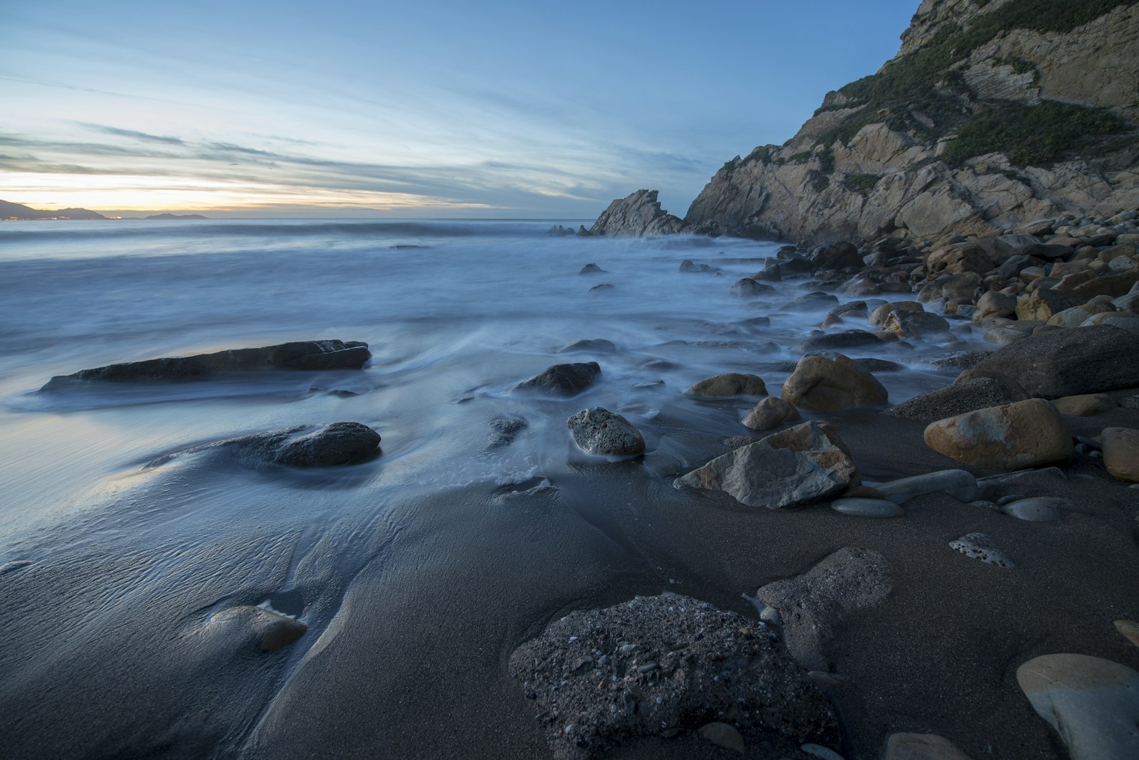 Nikon AF-S Nikkor 14-24mm F2.8G ED sample photo. Rocks near body of photography