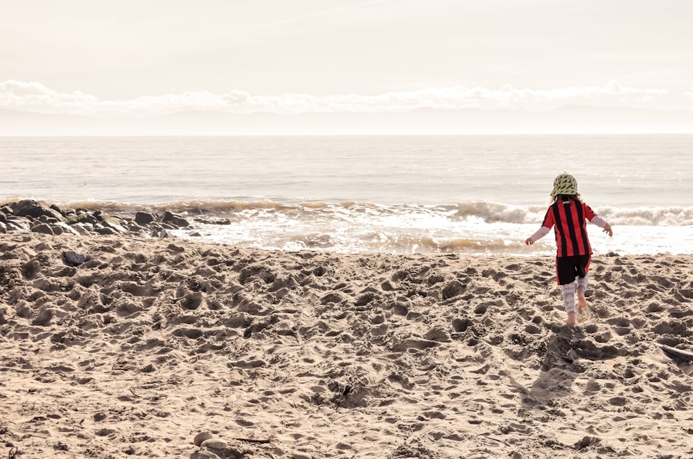 children running on shore