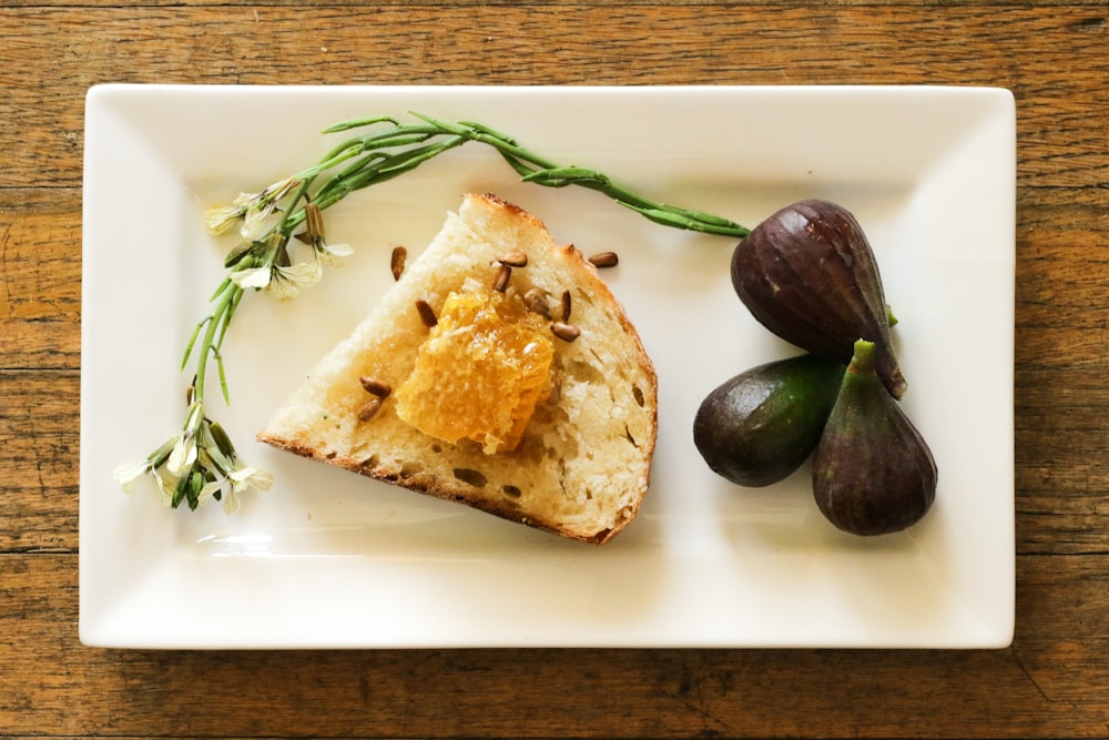 plate of bread