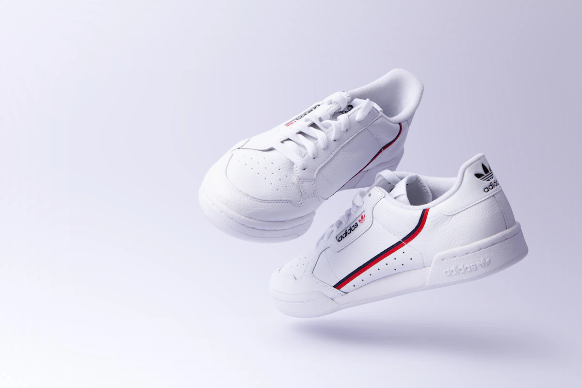 Adidas branco clássico