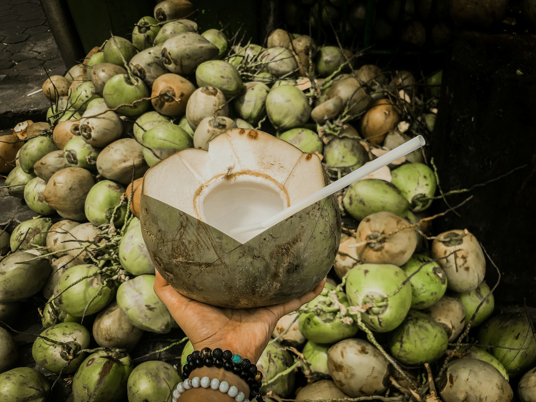 नारियल पानी के गुण-Benefits of Coconut water