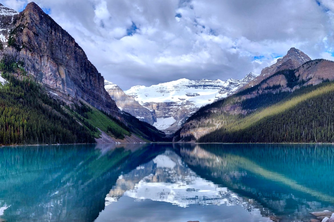 Lake Louise turquoise water with glacier