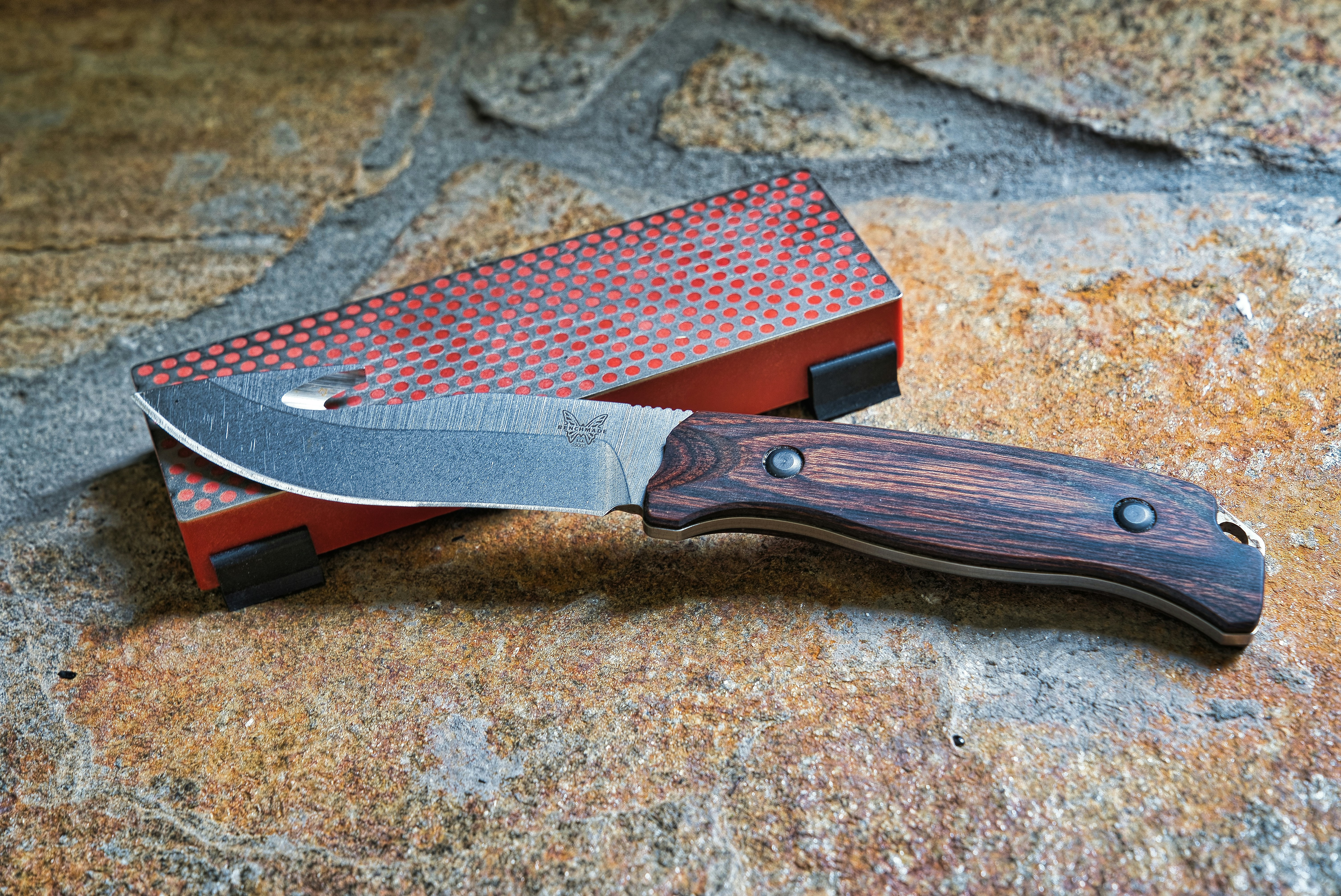 Facas de Aço Damasco Premium