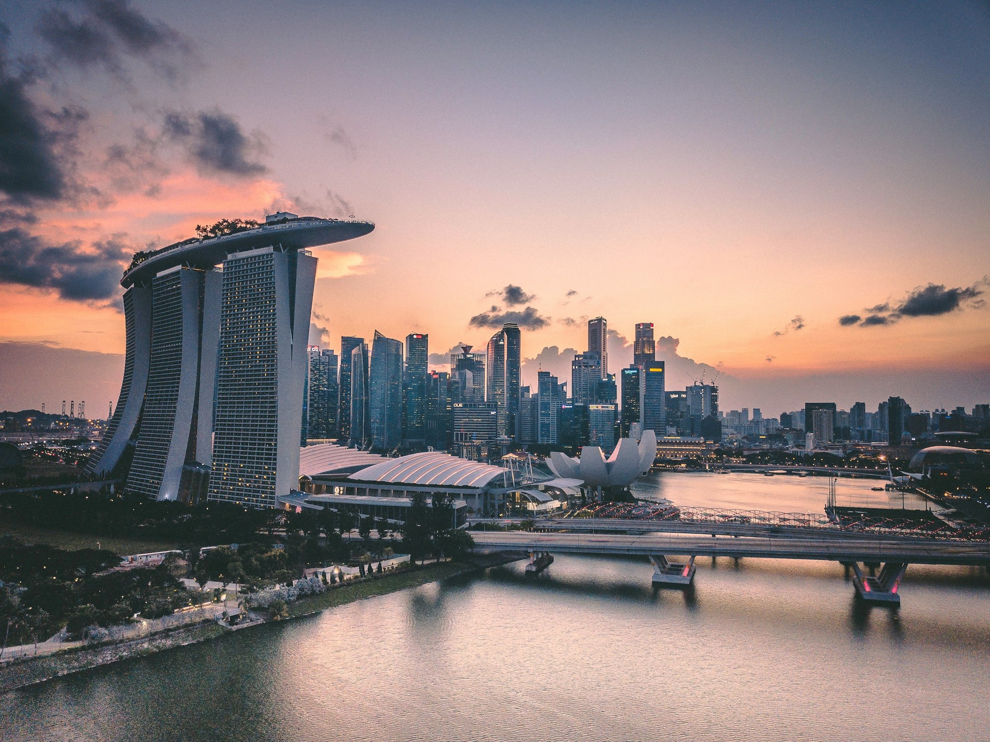 新加坡取消大部分防疫措施