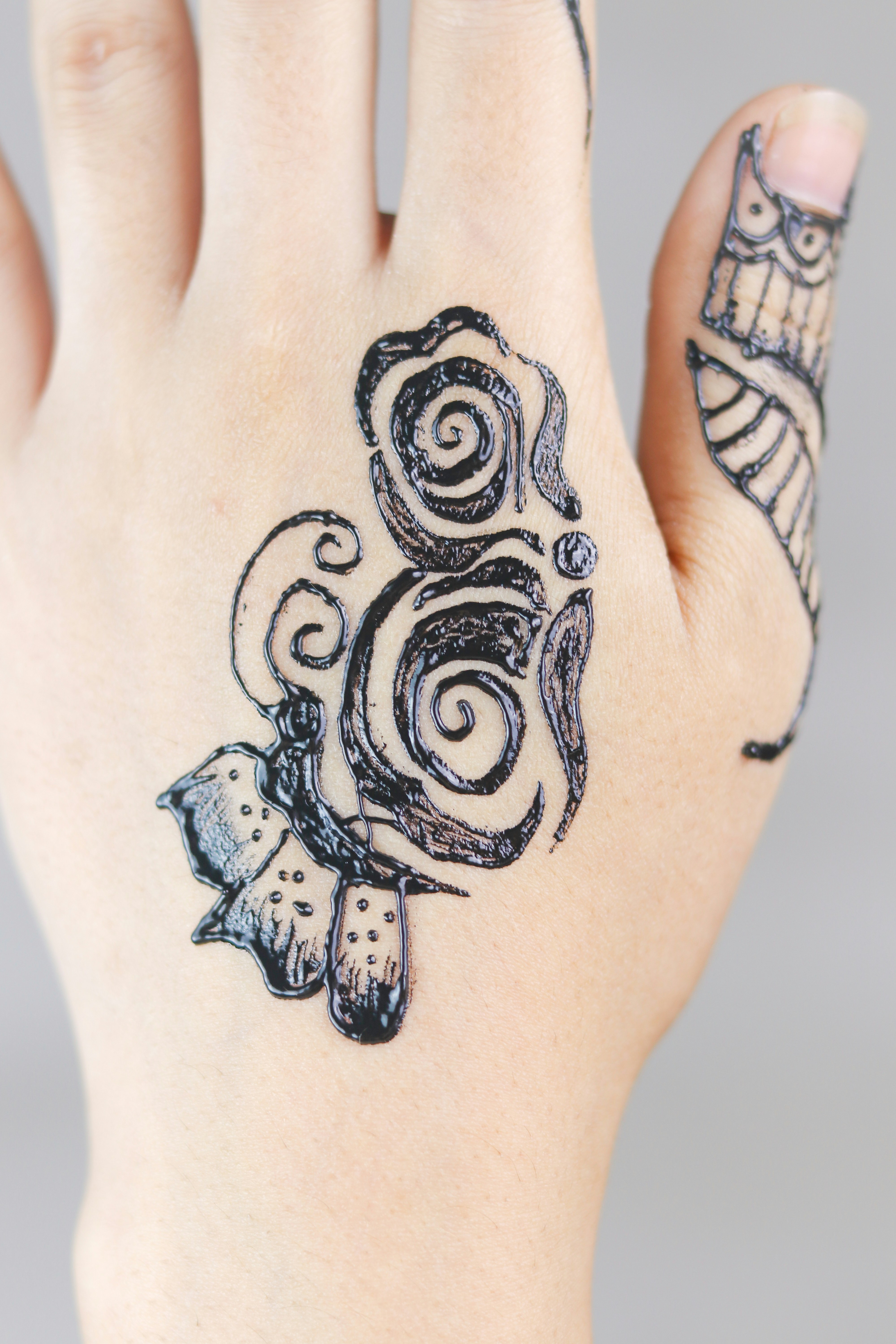 Book Your Henna Session