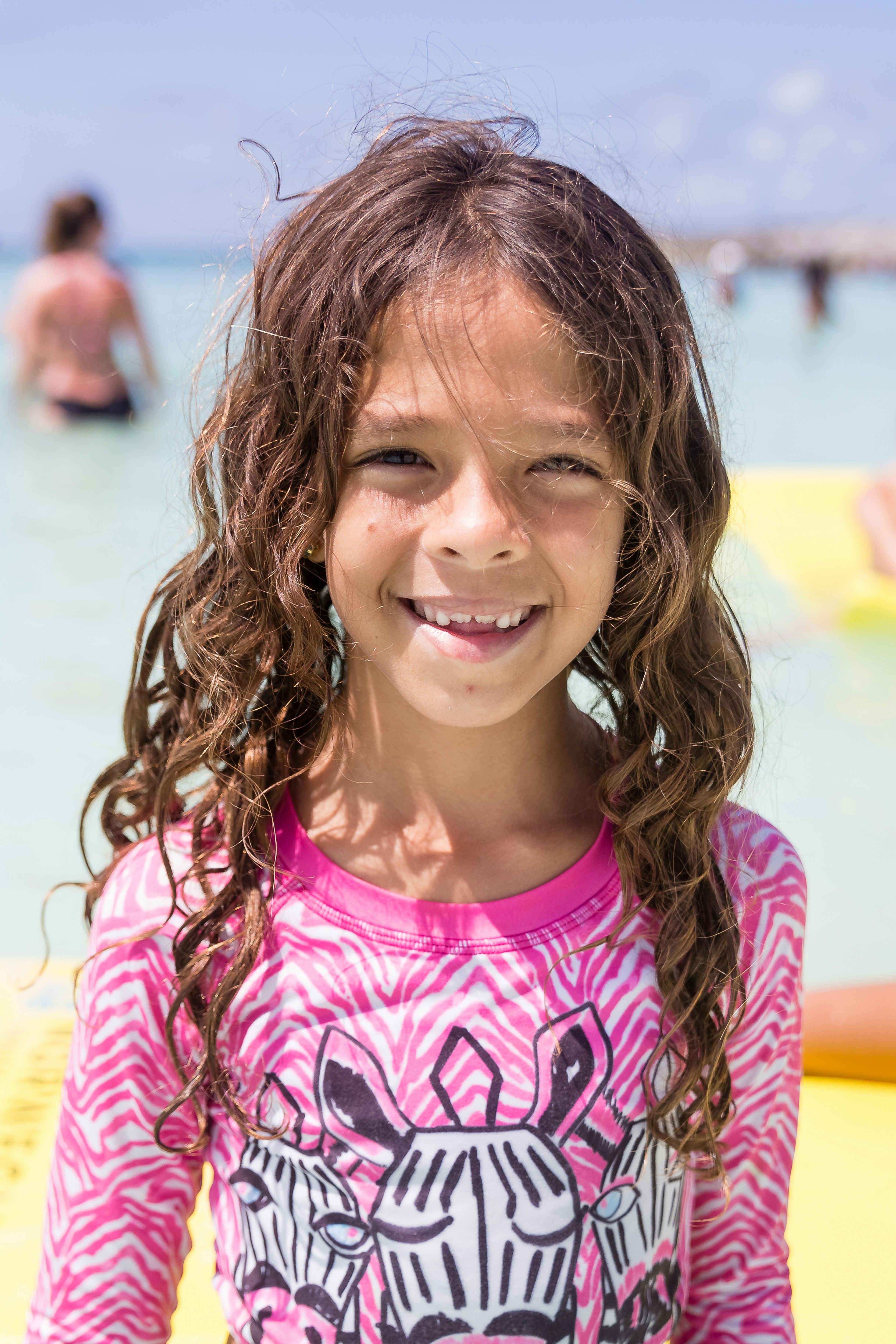 Human faces speak to us in a way that language cannot. Everyone recognize a smile, a frown, tears. Unsplash has the finest selection of people images on the web: high-def and curated for quality. Family, friends, men, women, Unsplash has photos for all.