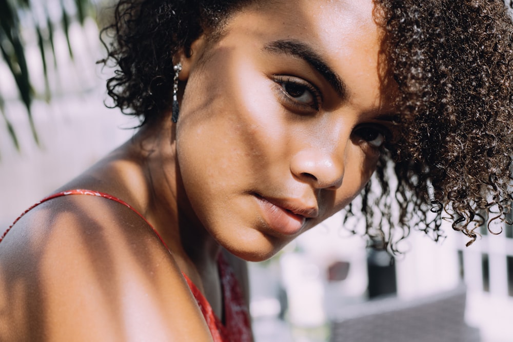 close-up photography of woman