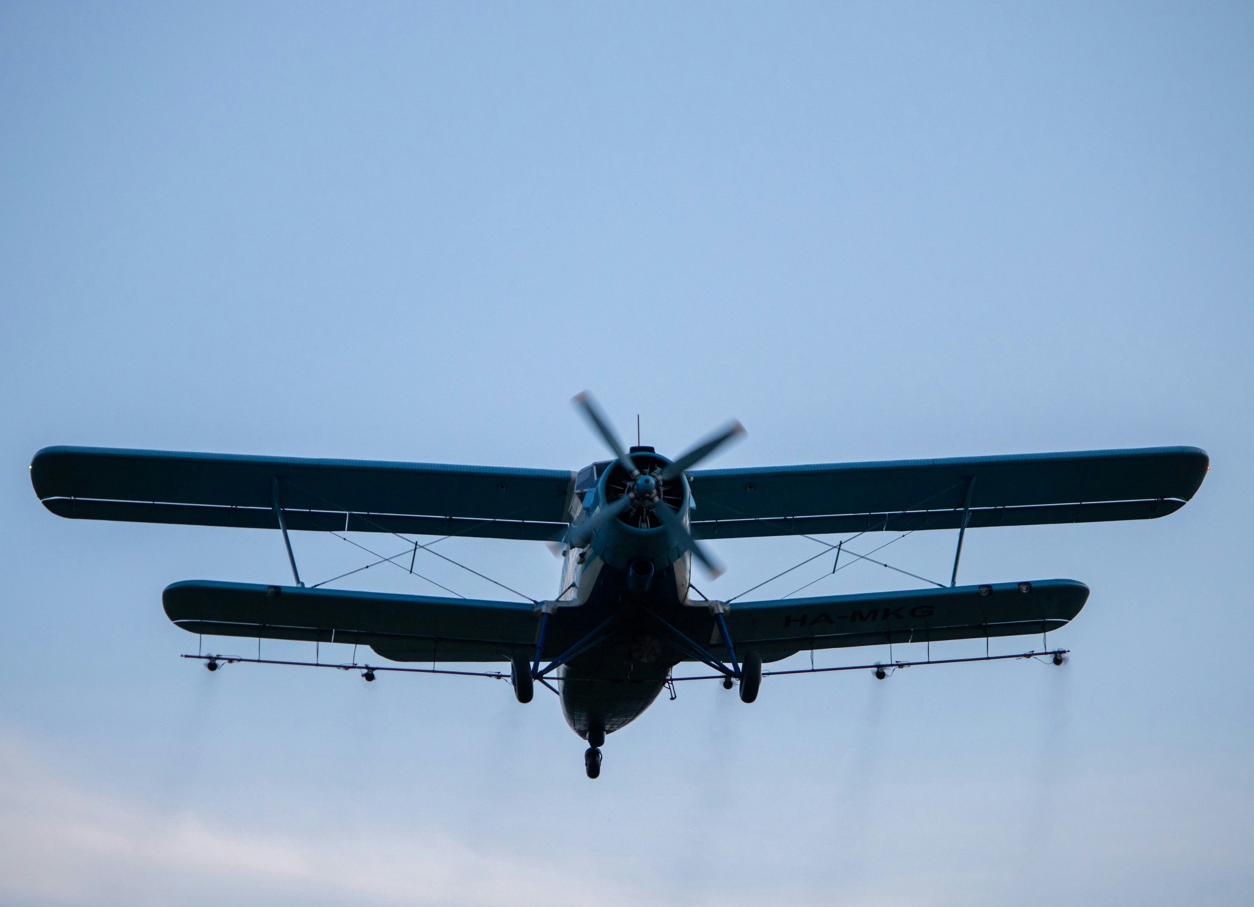 black plane photo – Free Aircraft Image on Unsplash