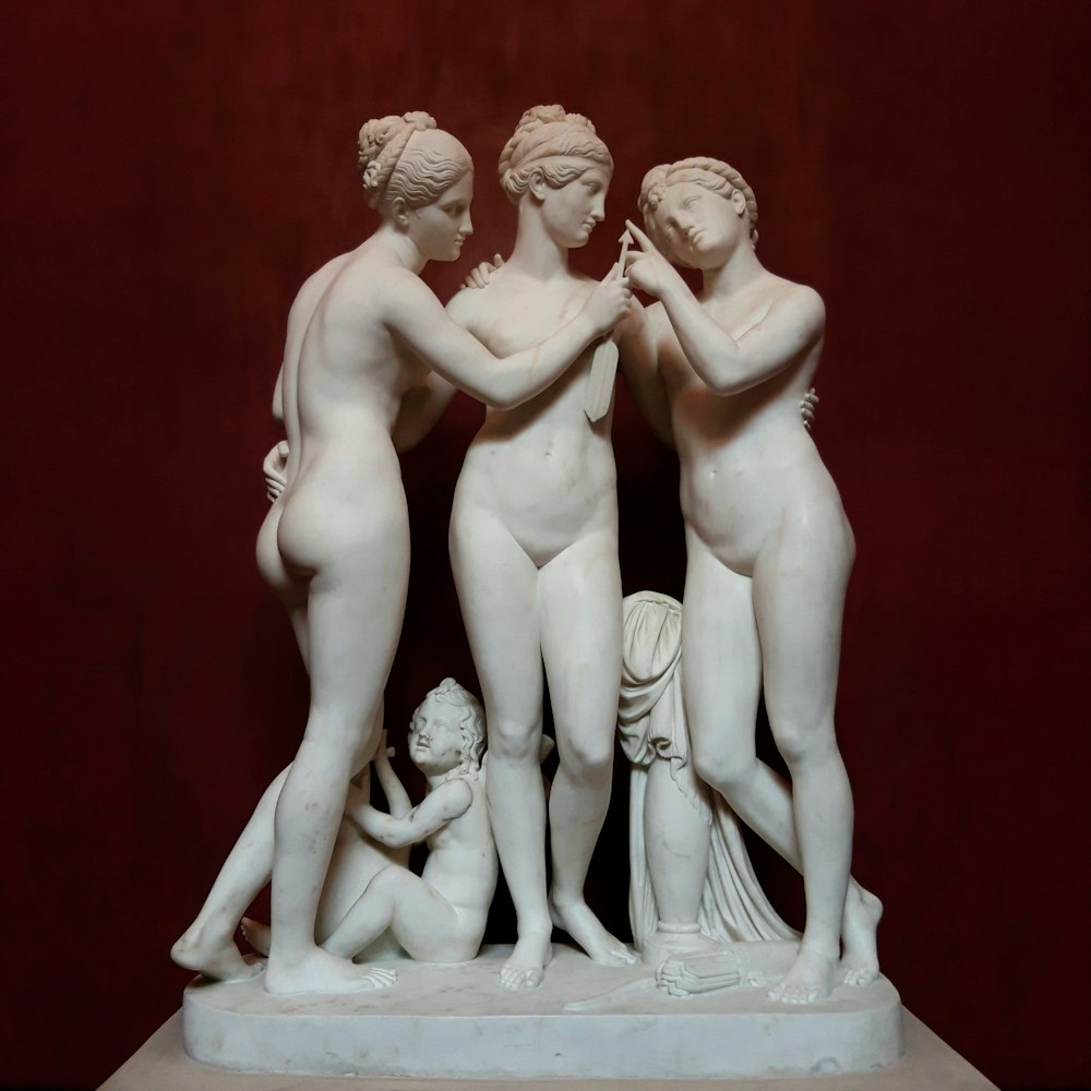nude statues