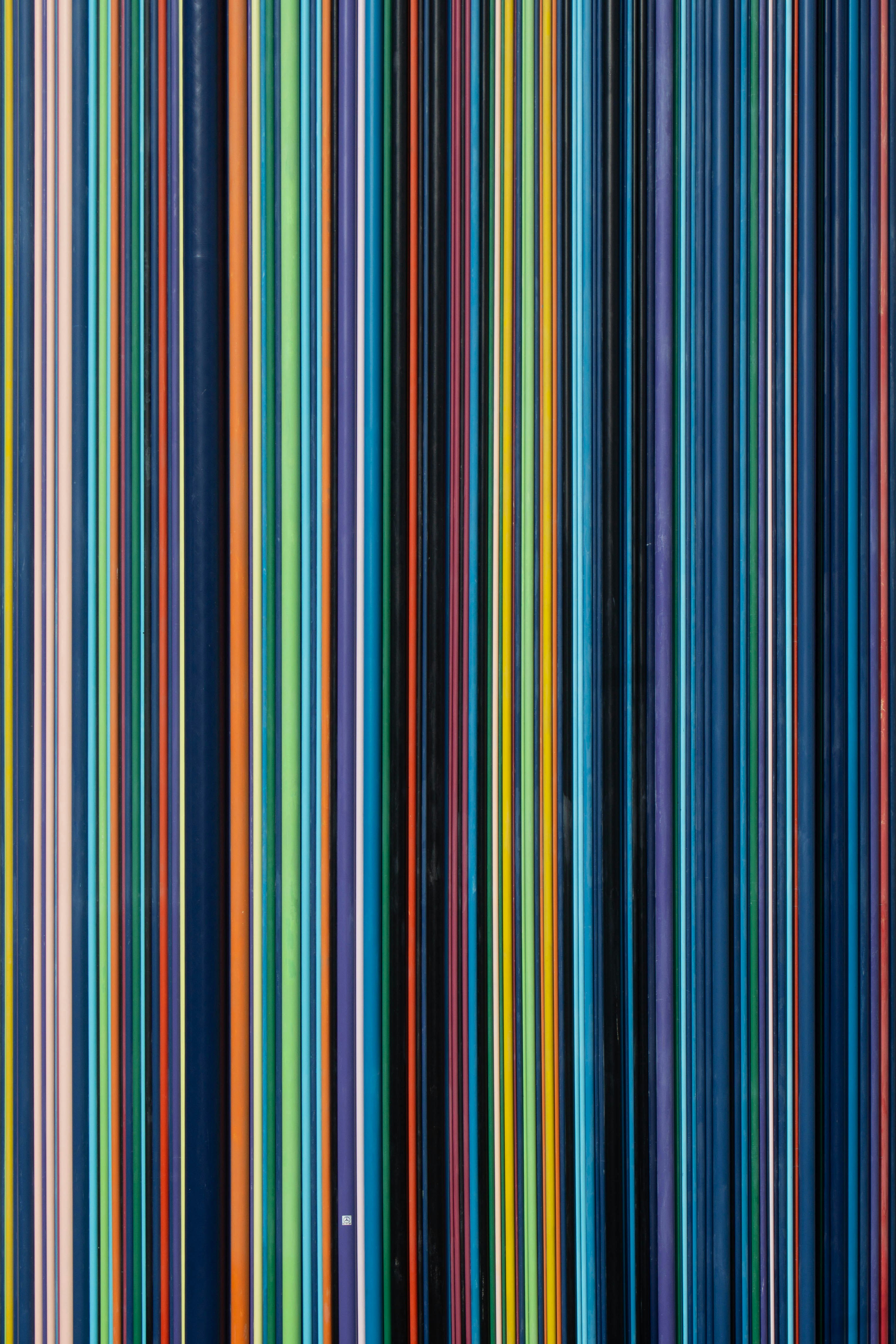 Líneas verticales multicolores