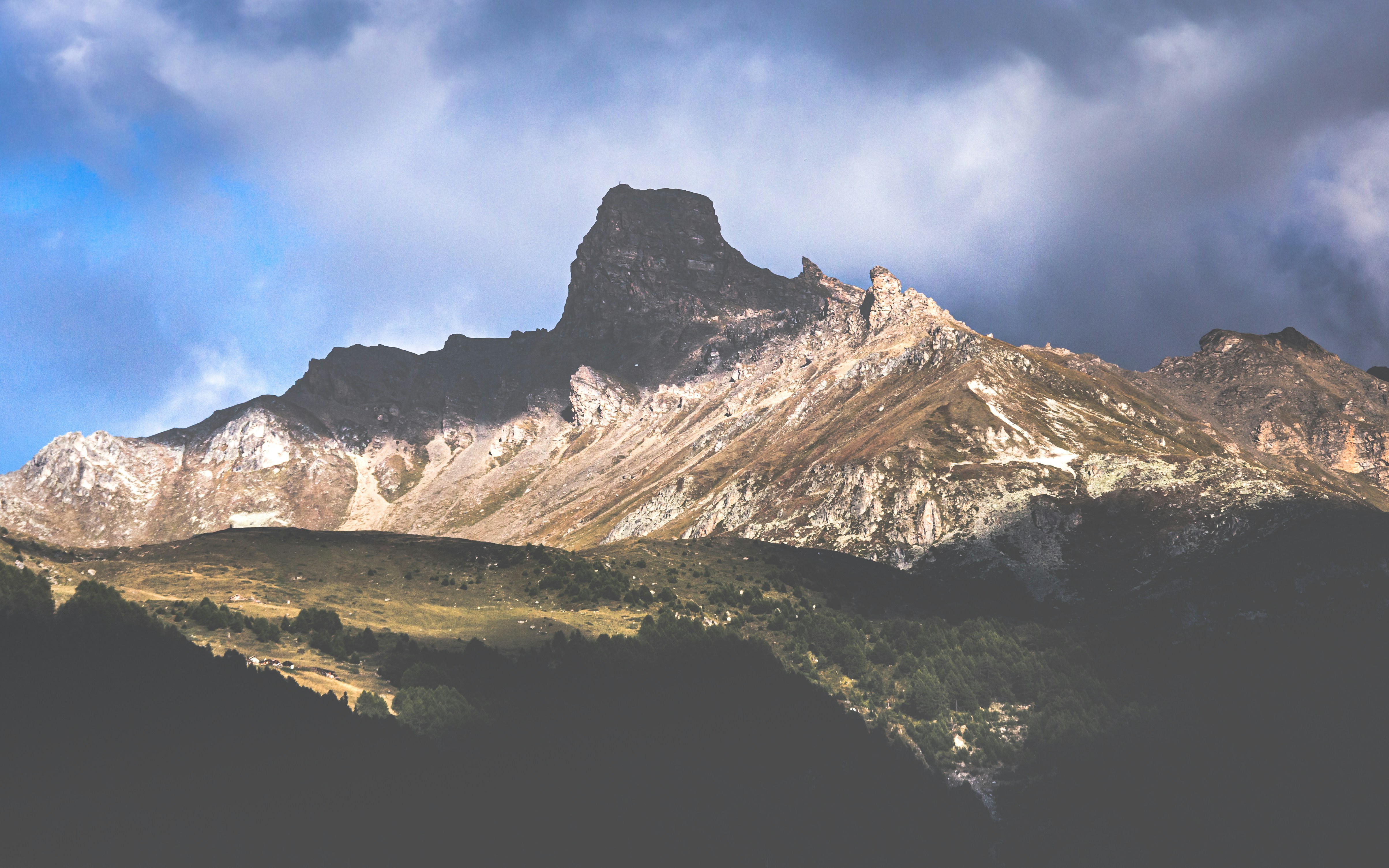 Photo by marekpiwnicki