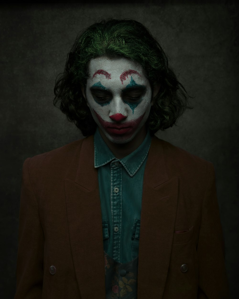 Mann im Joker-Make-up