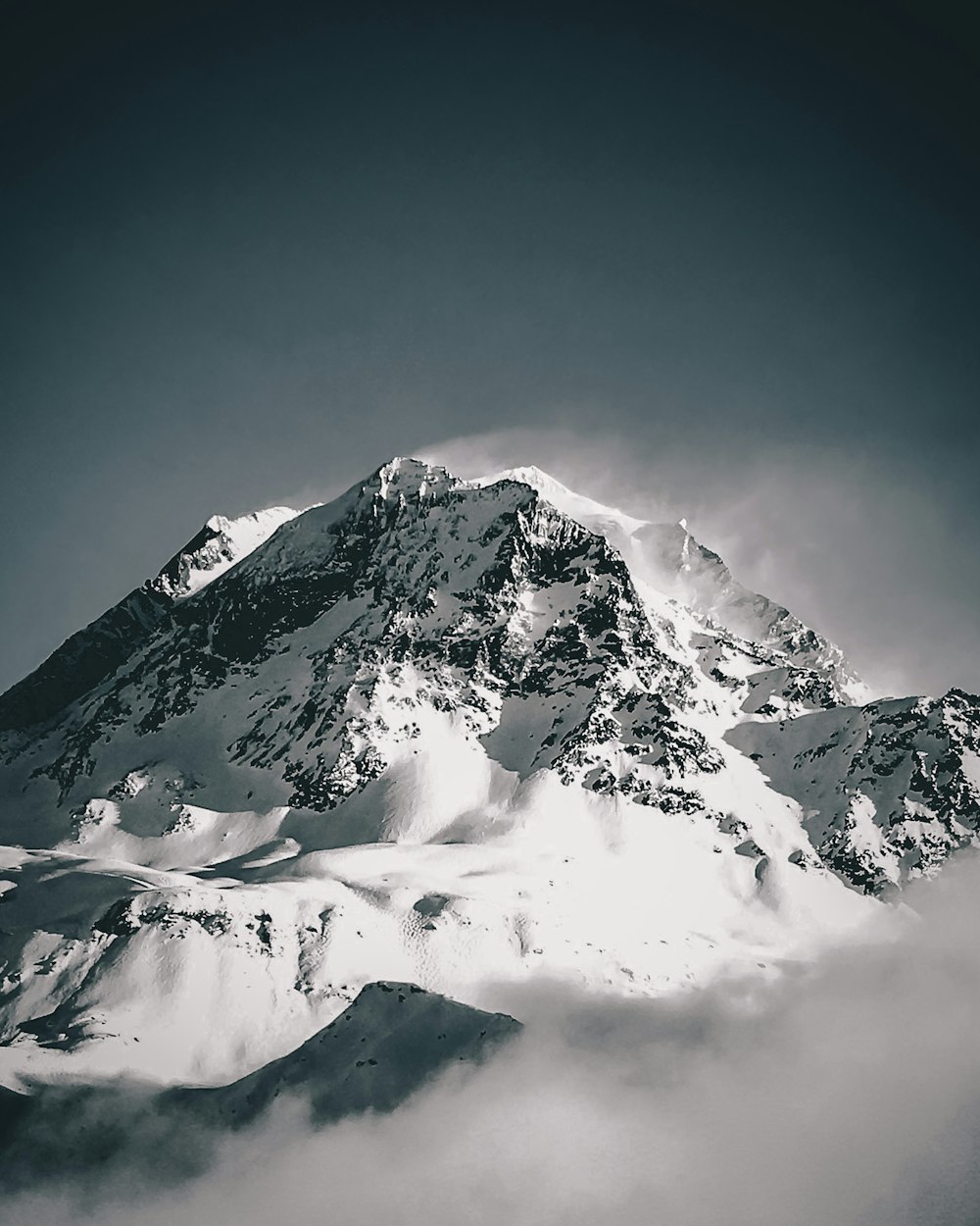 montagna innevata