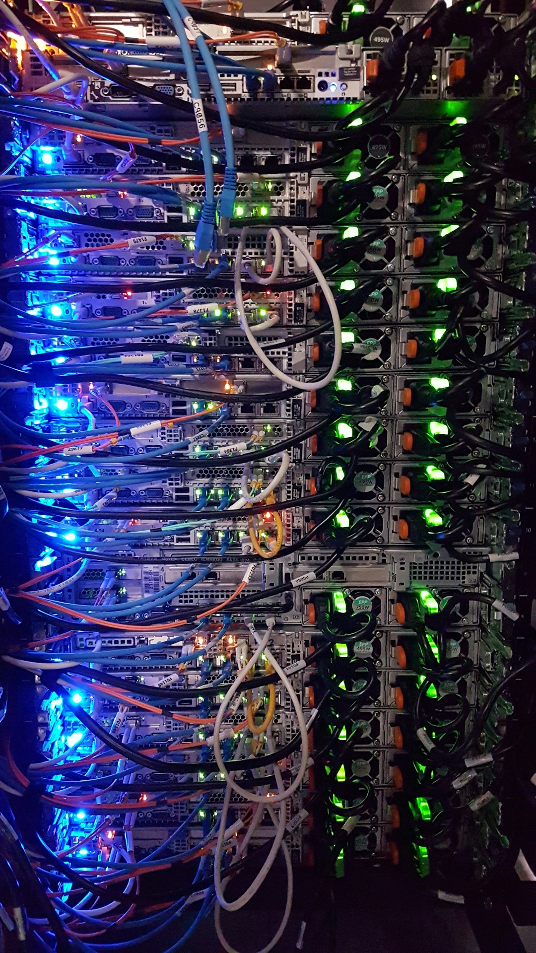 Highly structured server rack cabling in a data center