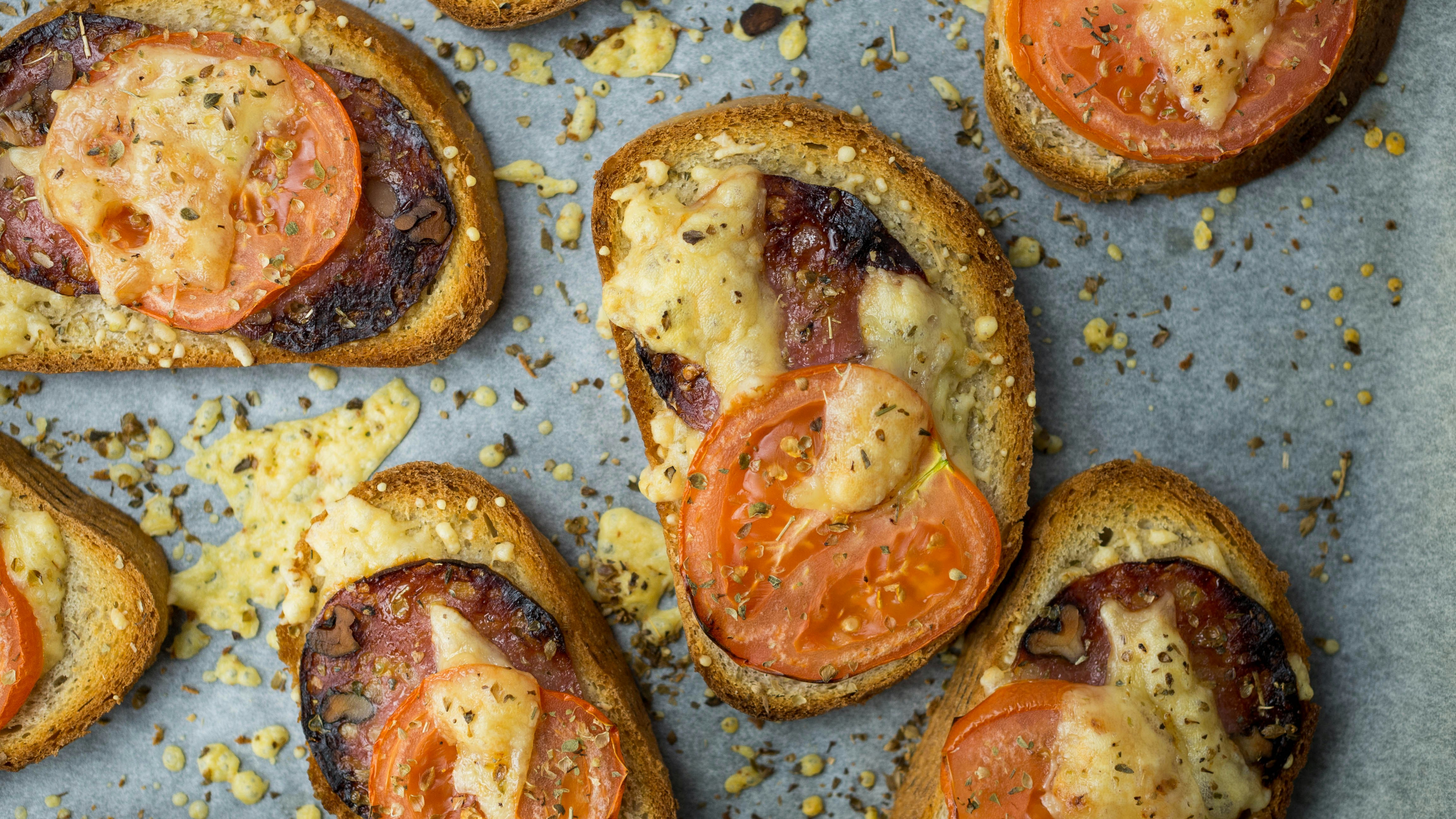 Tomato Garlic Confit Recipe for Burgers, Sandwiches, and Toast