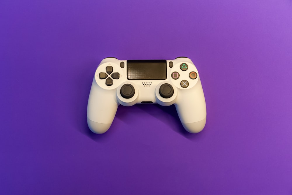 white sony ps 4 controller