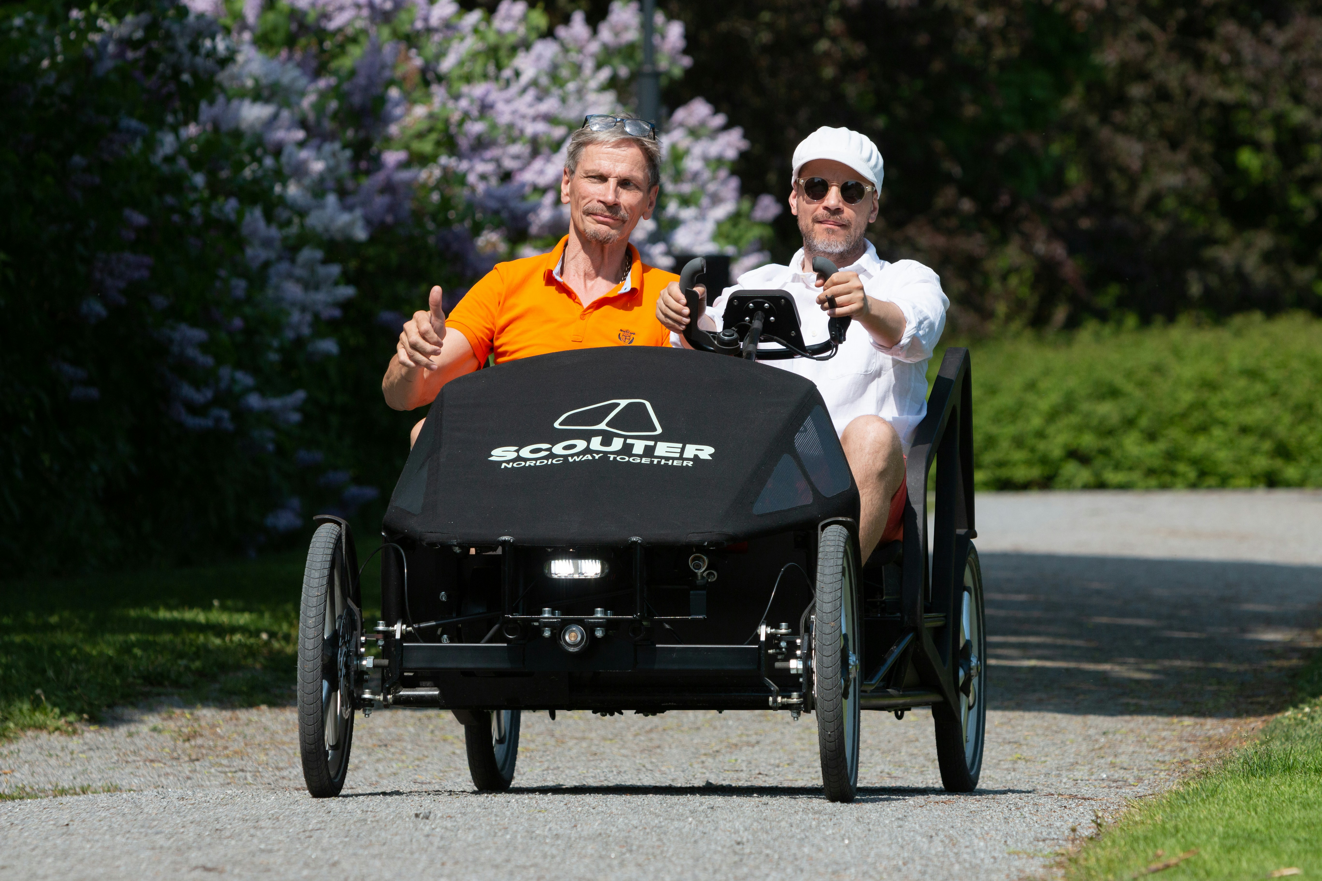 Scouter light vehicle for social urban commuting. www.scouter.fi