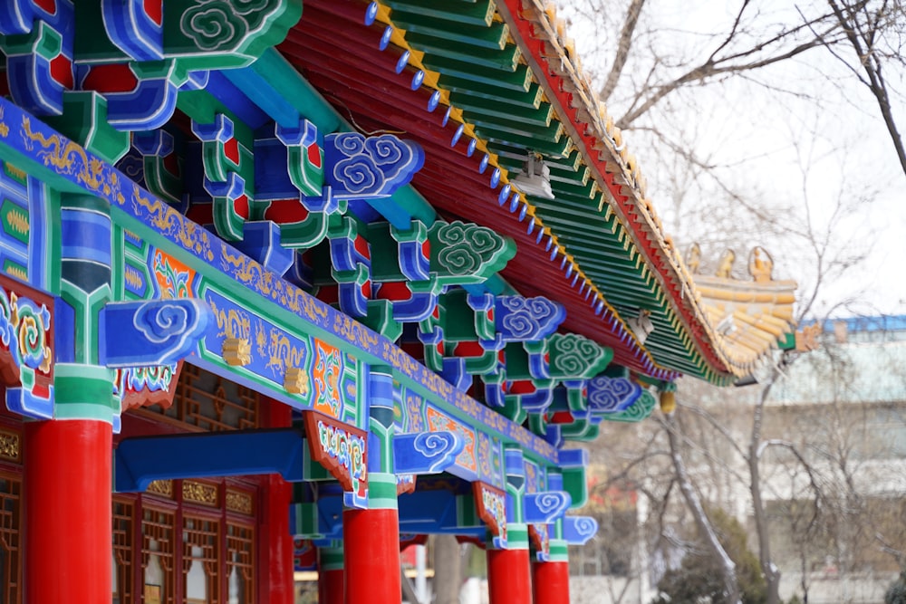 red green and blue wooden roof