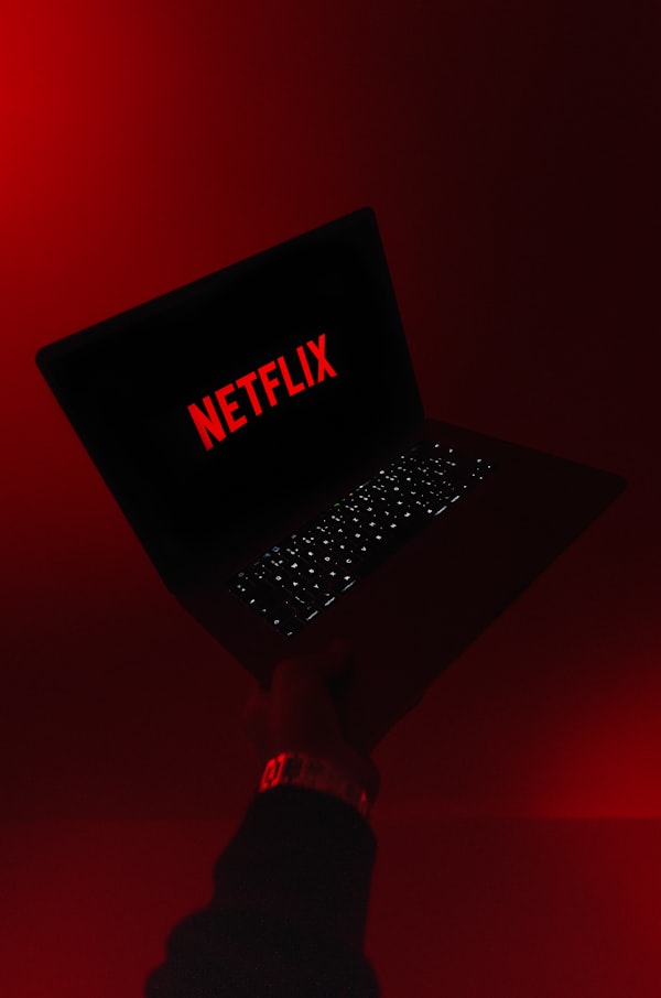 Top 5 Best Netflix Series to Chill at Home