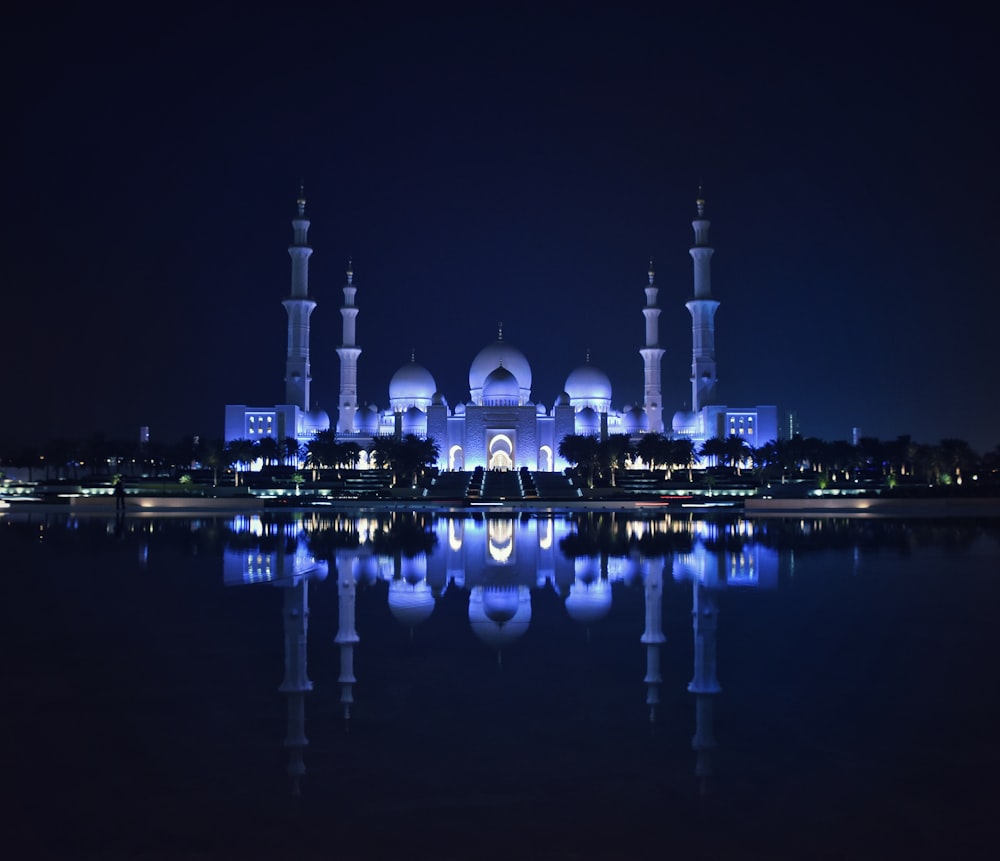 550+ Sheikh Zayed Grand Mosque Pictures | Download Free Images on Unsplash