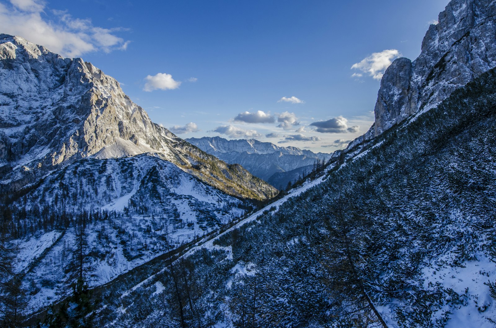 Nikon AF-S Nikkor 14-24mm F2.8G ED sample photo. Icy mountain photography photography