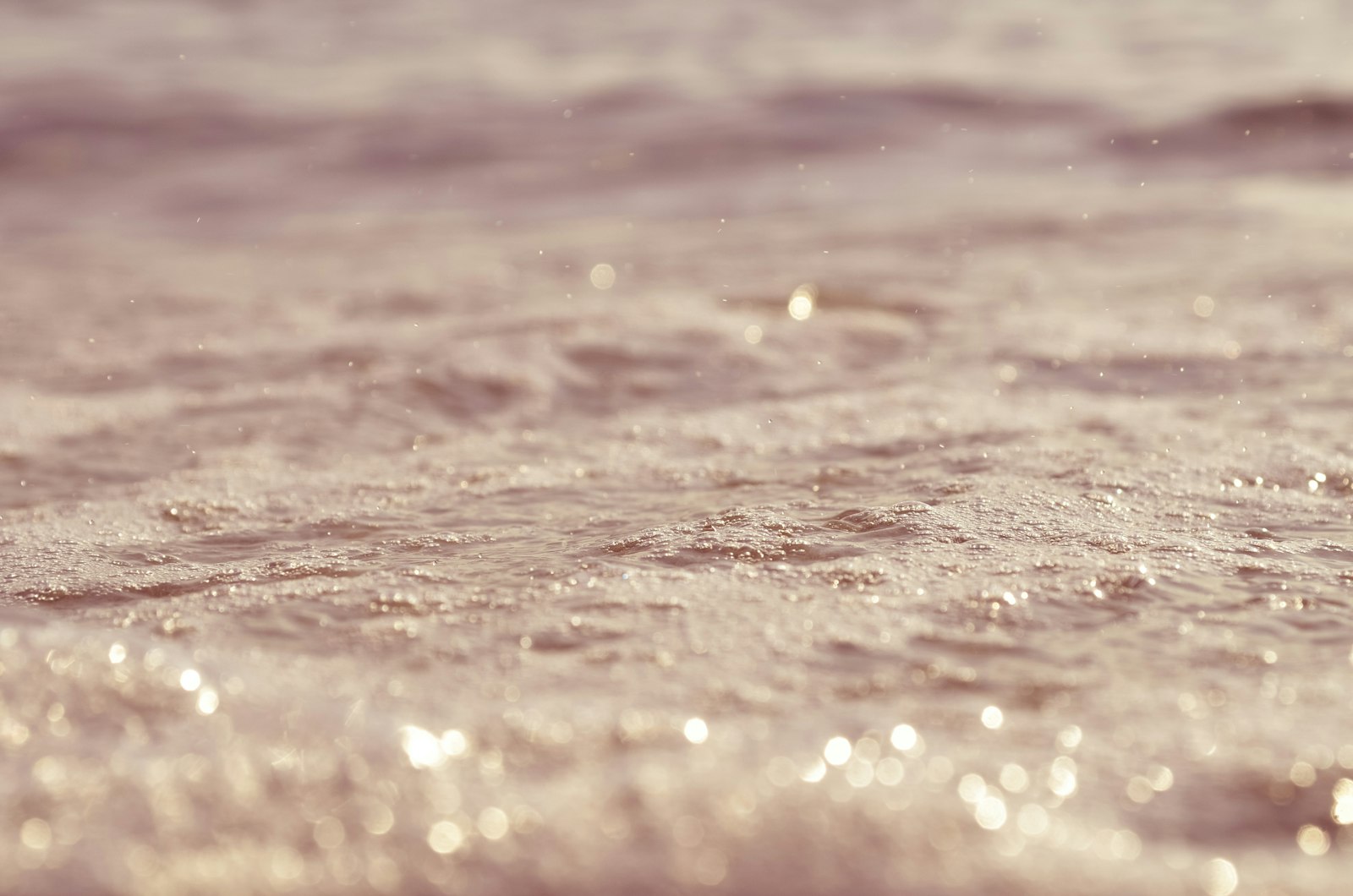 Nikon D7000 + Sigma 17-70mm F2.8-4 DC Macro OS HSM sample photo. Close-up of raindrops falling photography