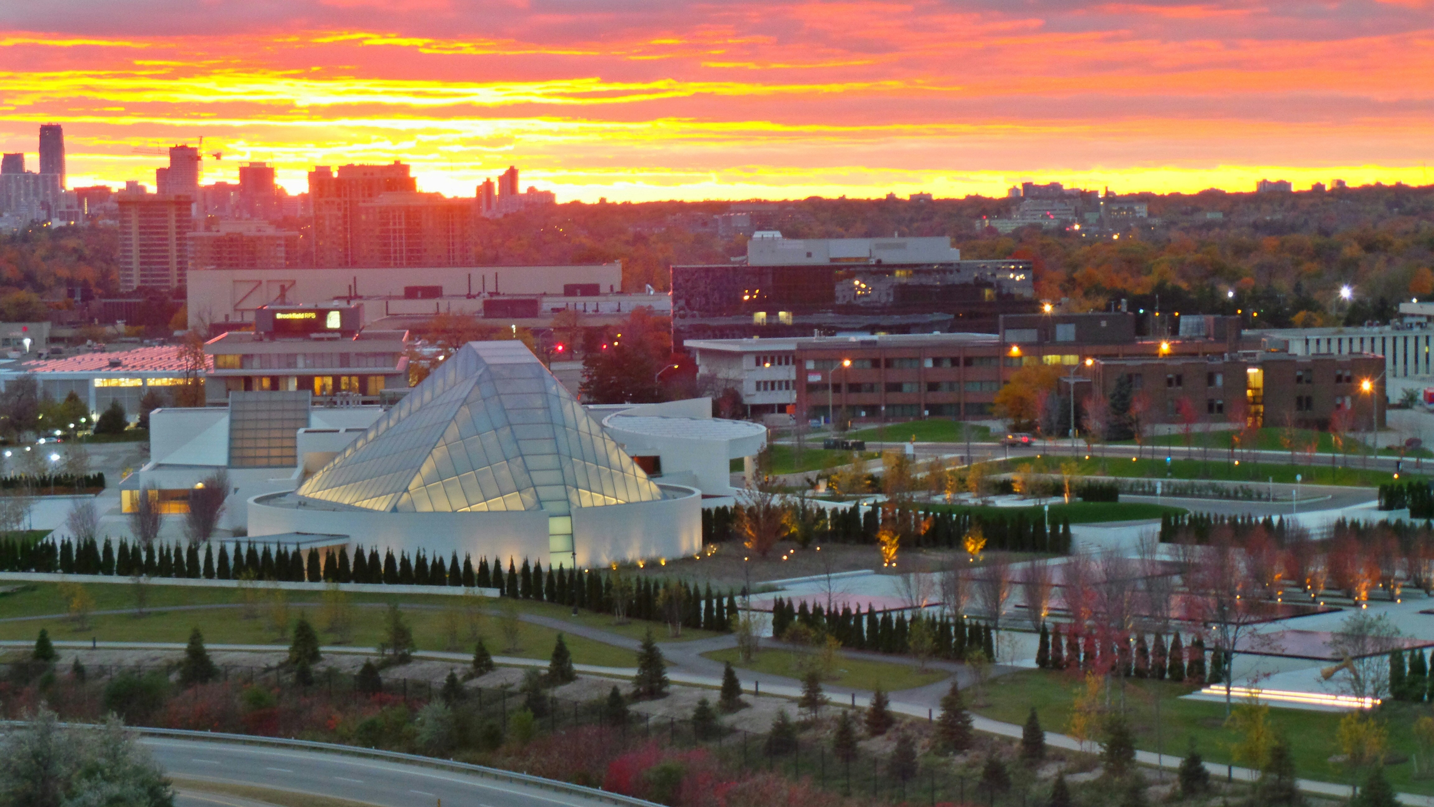 Free Unsplash photo from Hussein Charania