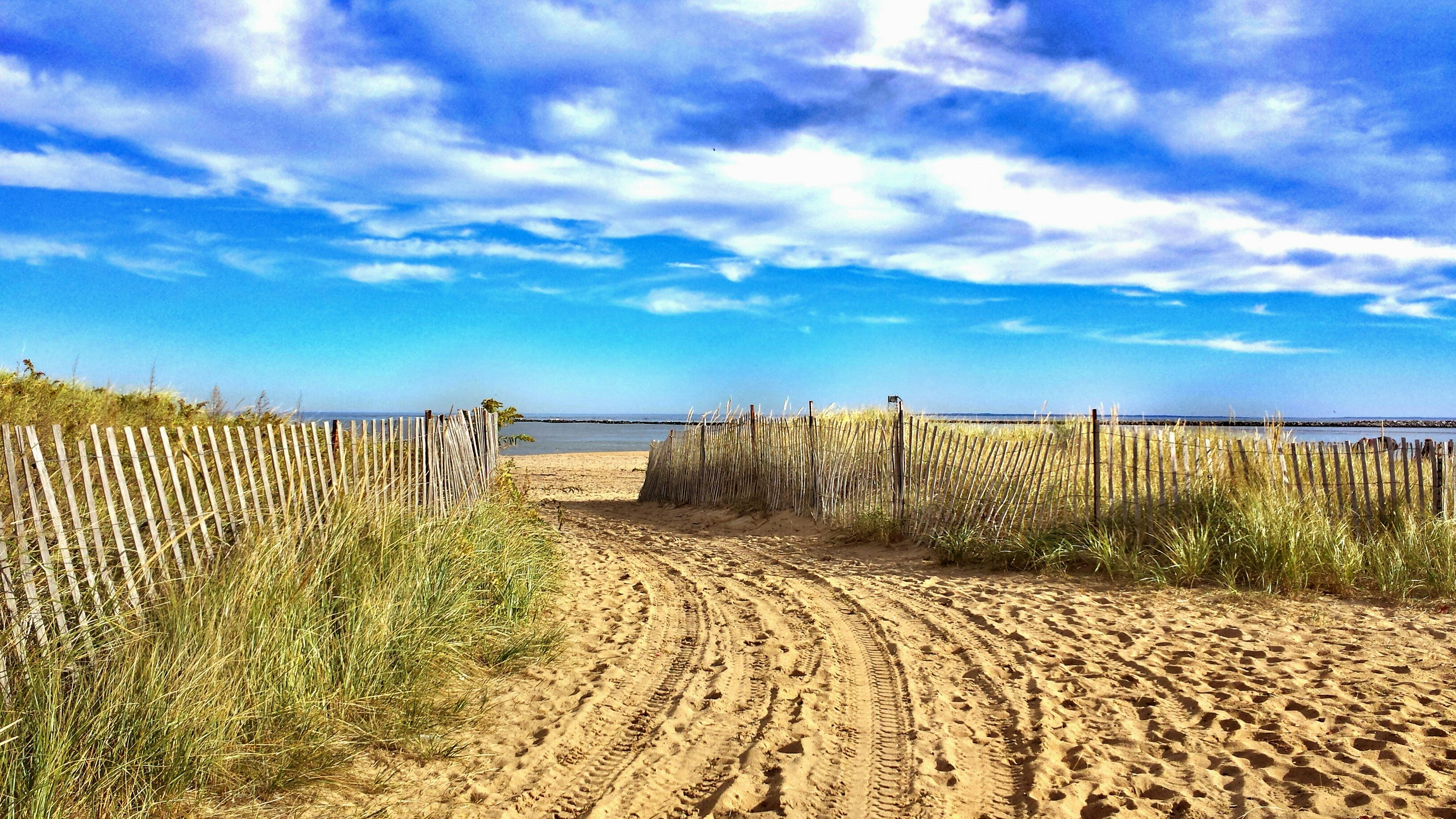 Free Unsplash photo from Jeremy Kientz