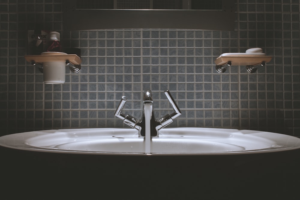 Comment changer un robinet de lavabo de salle de bain