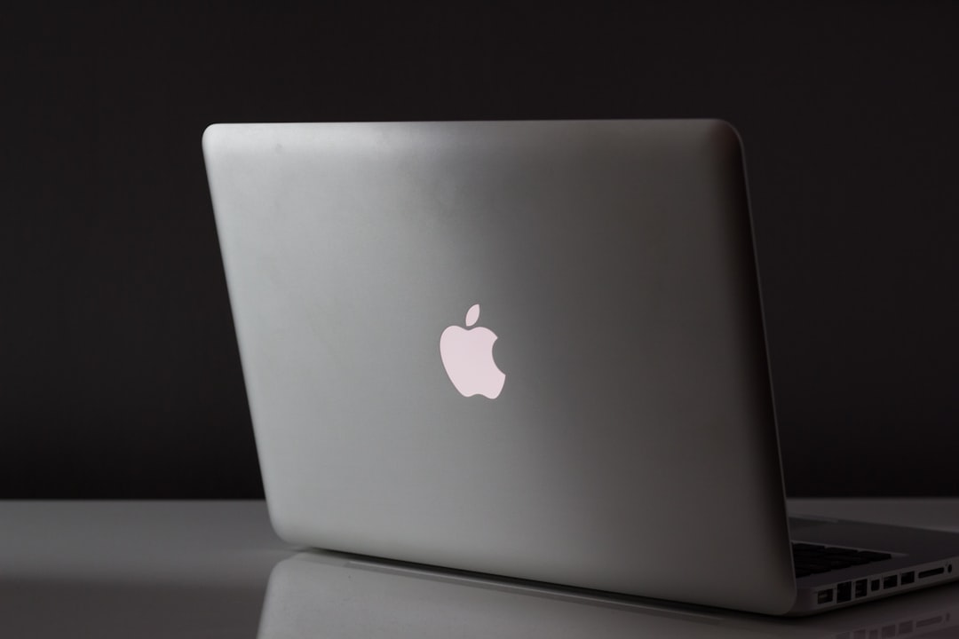 Apple laptop lid