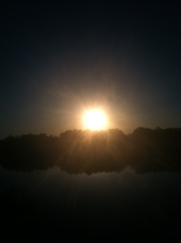 Photo 1420914810326 Ce6885e1c605?q=85&w=500&h=500&fit=crop