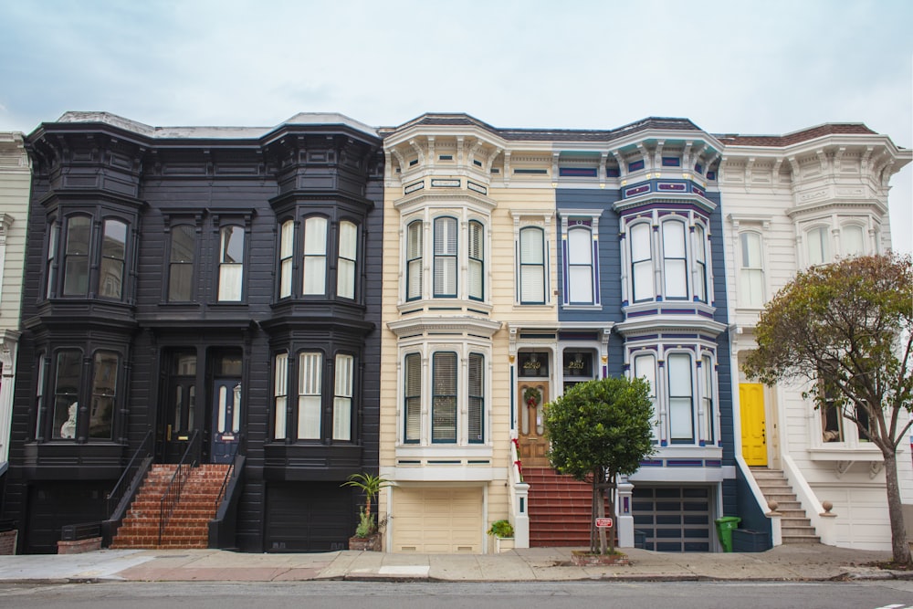 photo of black, white, and blue house