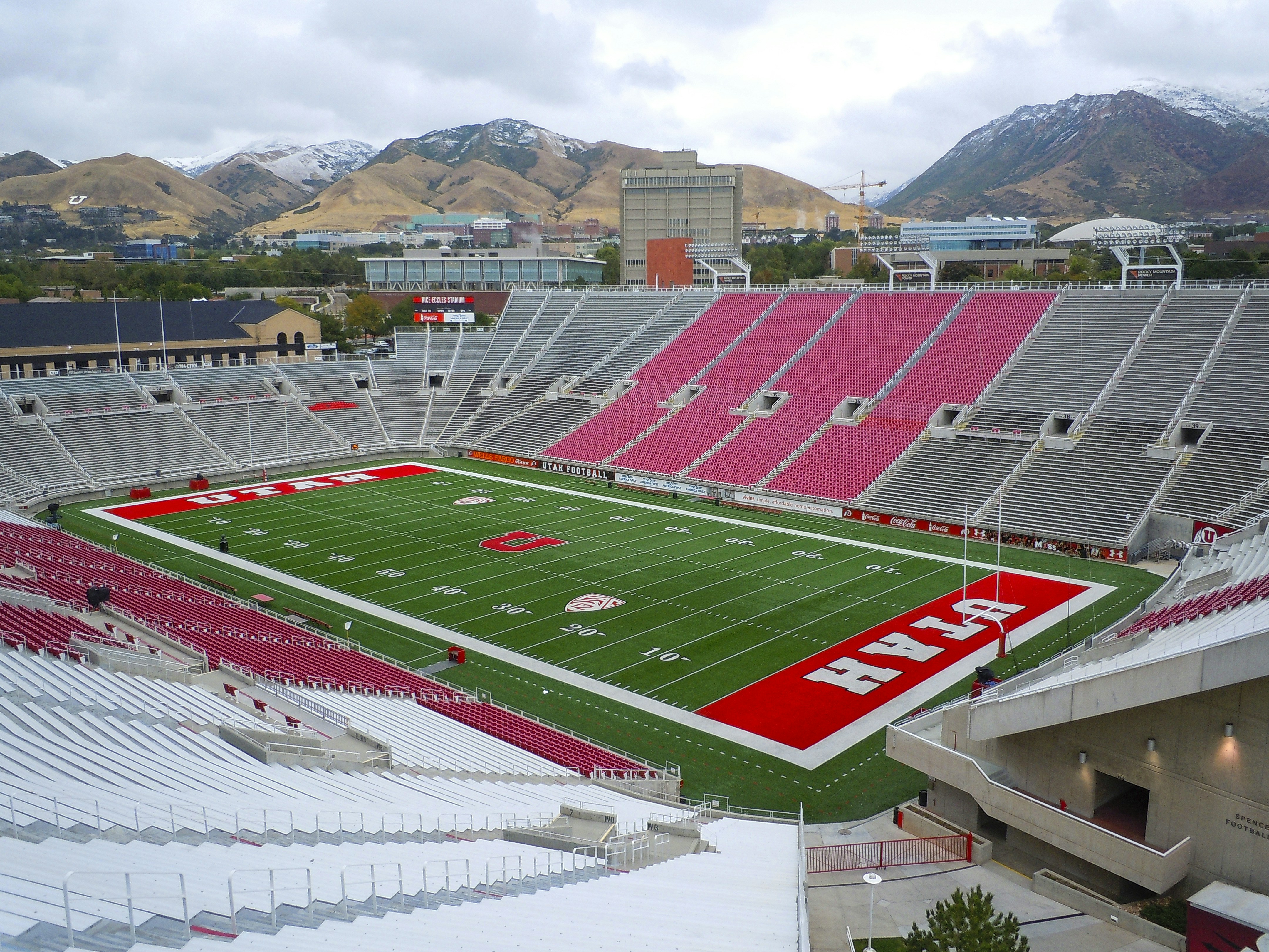 Free Unsplash photo from Peter Kogut