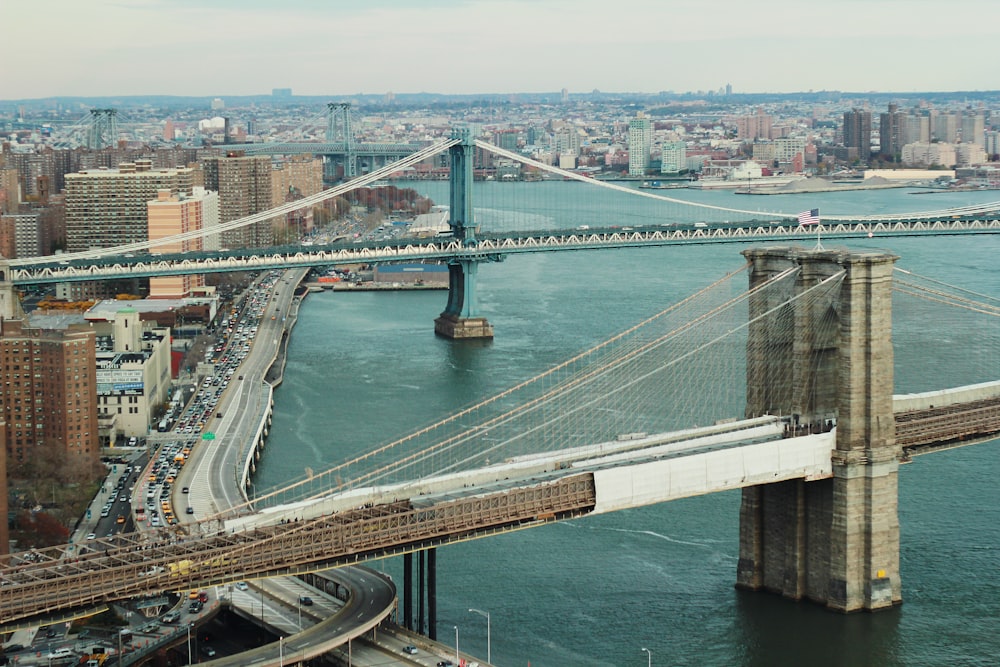 ニューヨークのブルックリン橋の航空写真