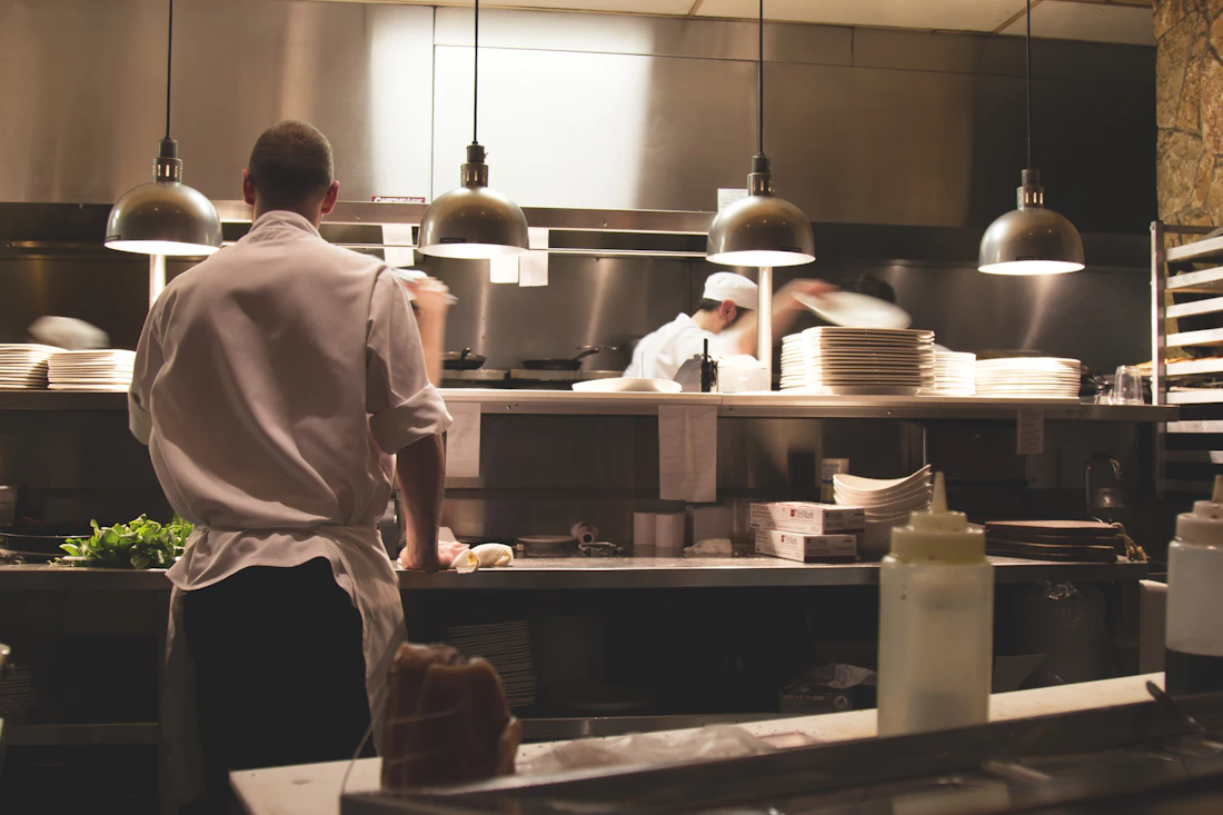 Antoine en cuisine au Fenouil