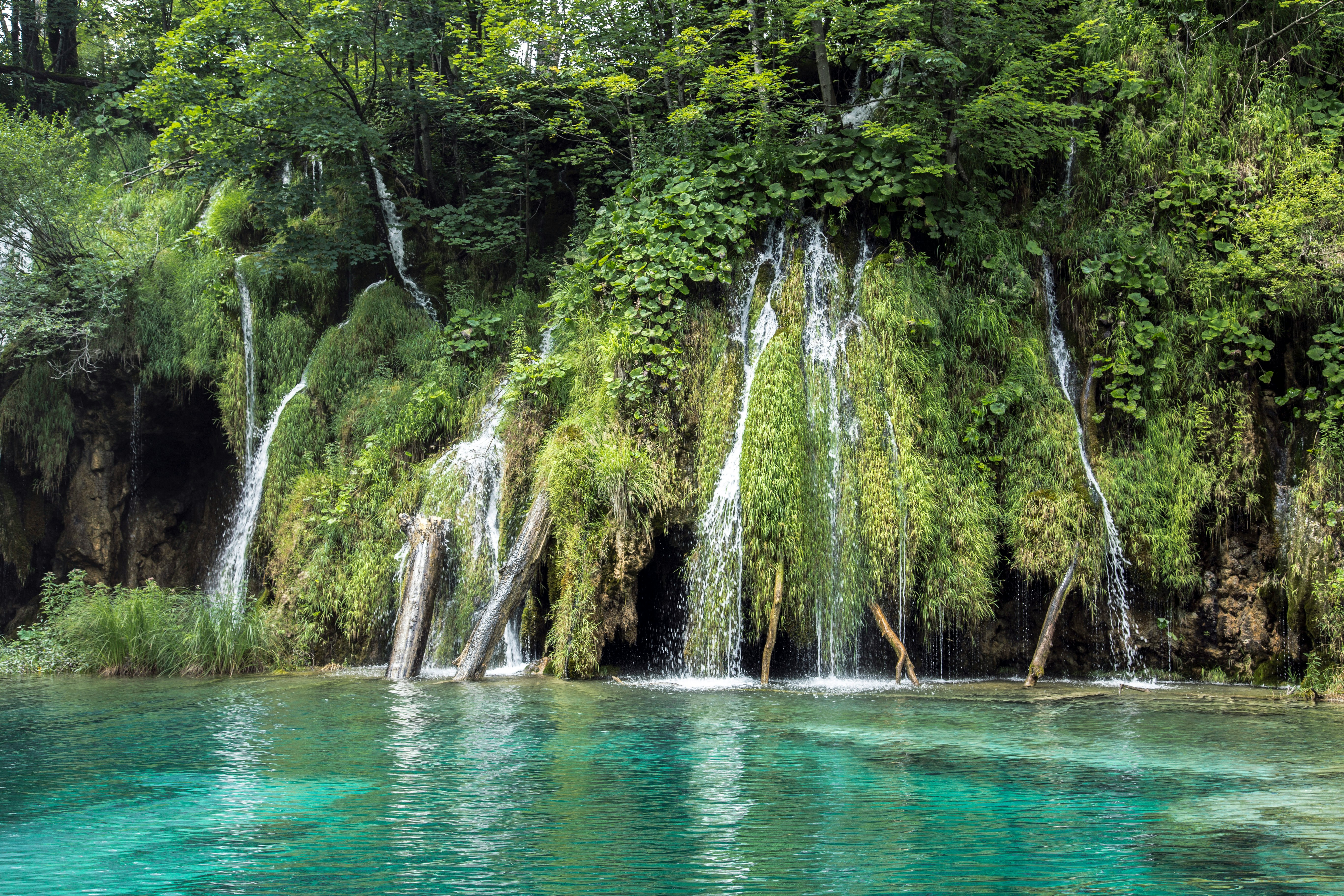 segmented waterfalls at daytime