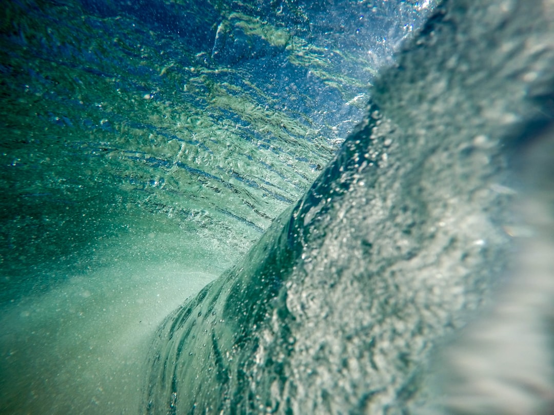 photo og water, Surfing wave